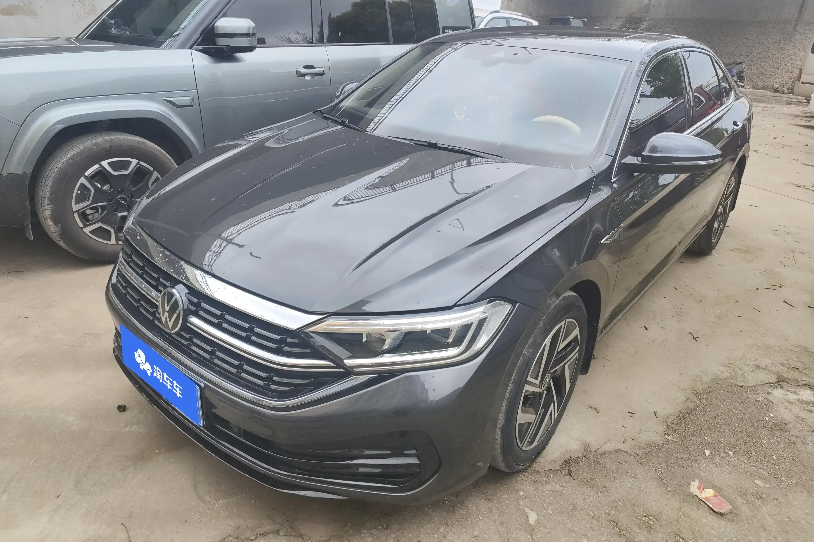 Volkswagen Sagitar