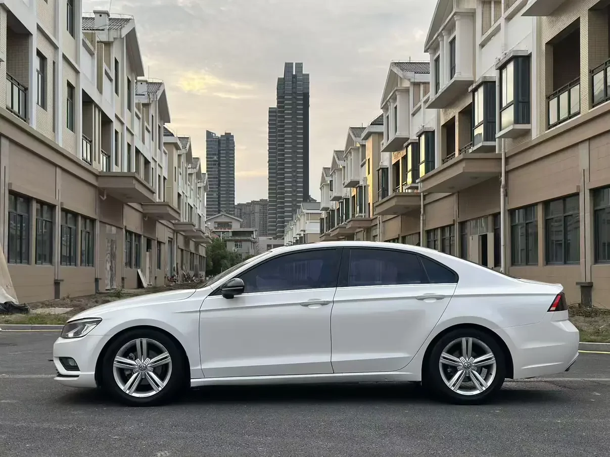 Volkswagen Lamando