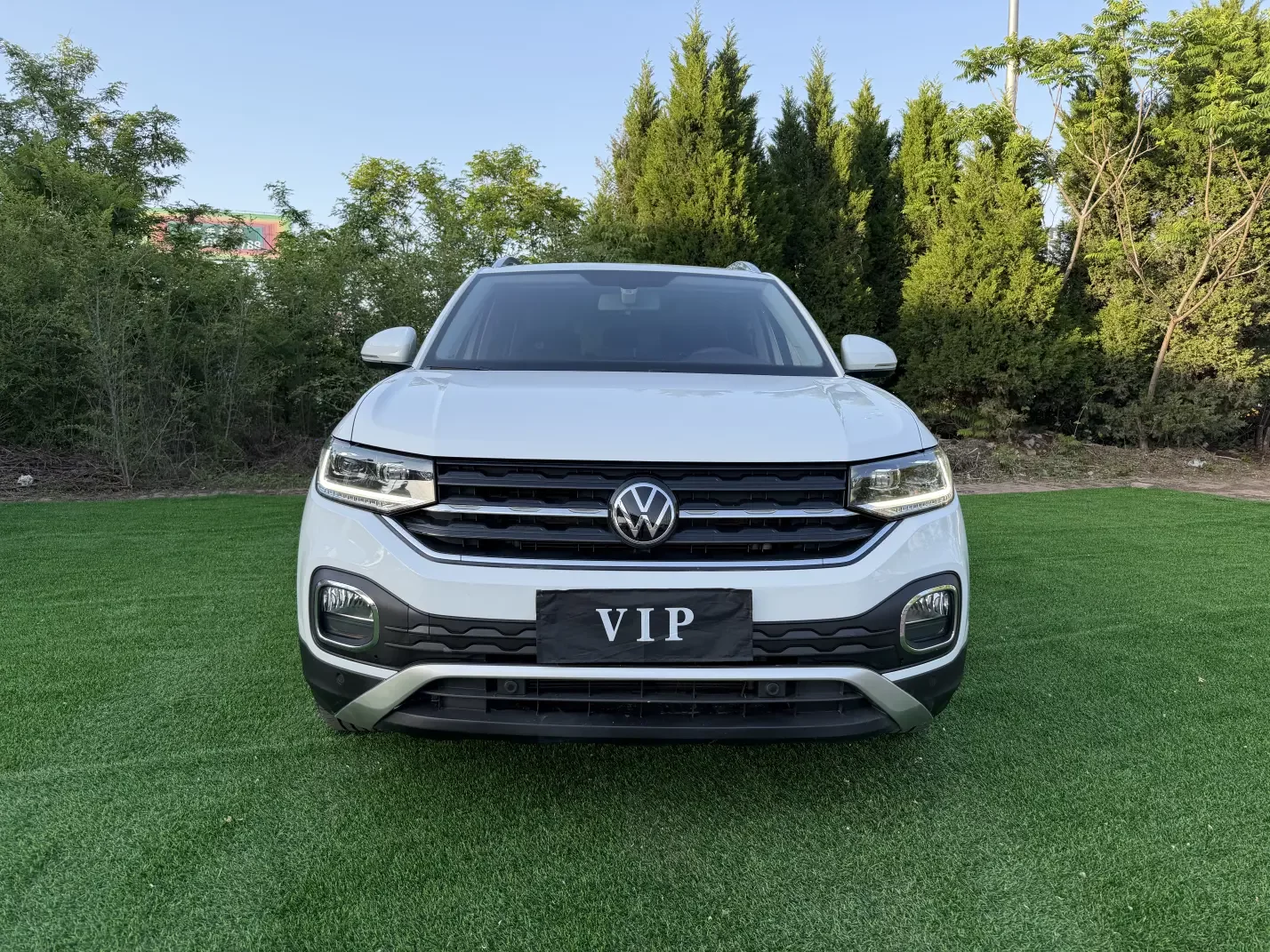 Volkswagen Explore the shadows