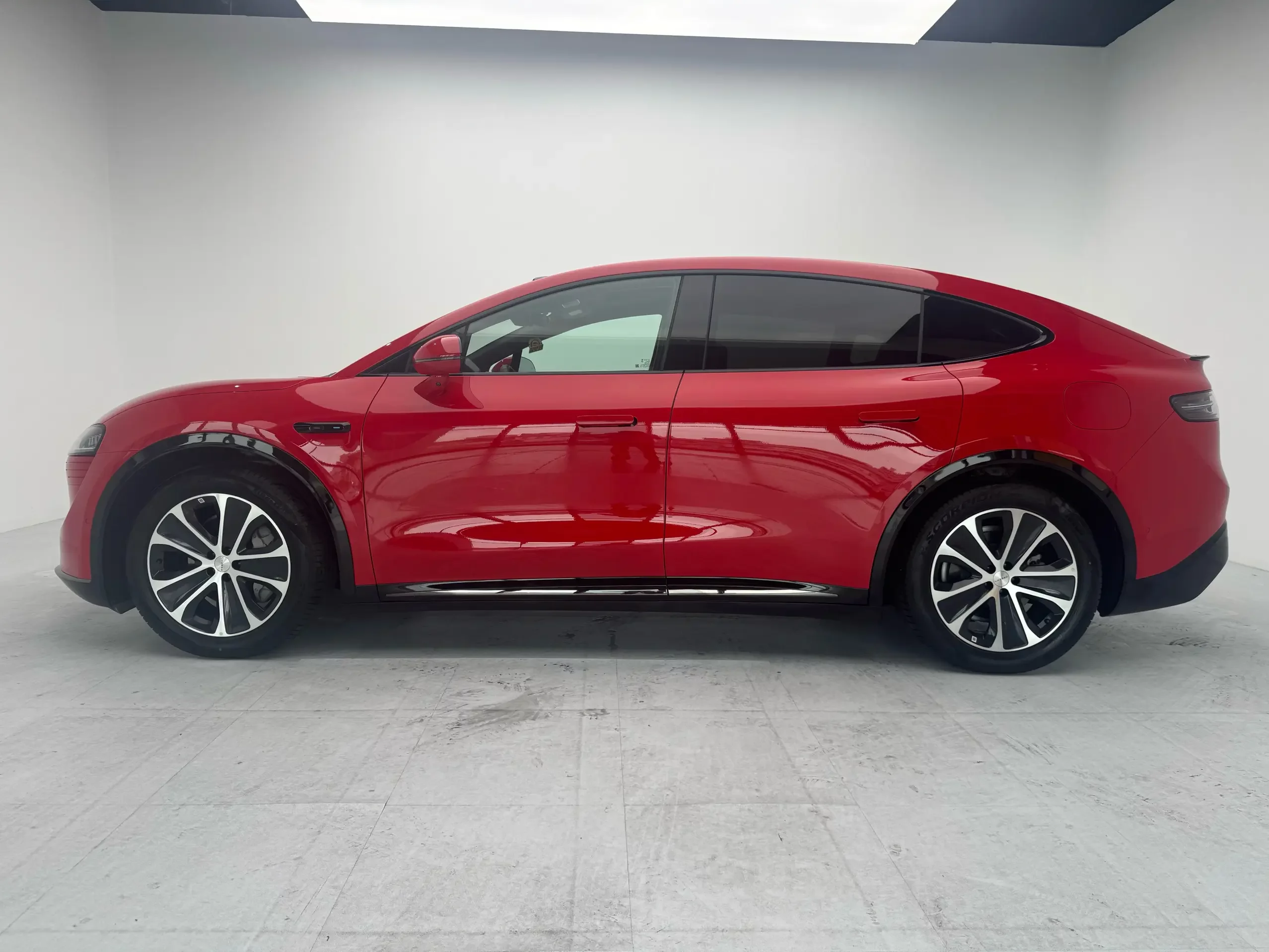 Luxeed Zhijie R7