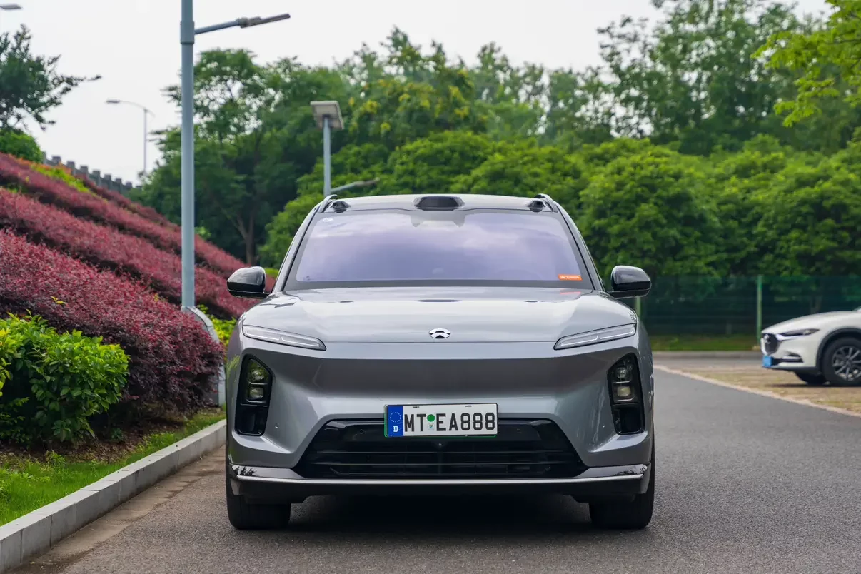 NIO ES6