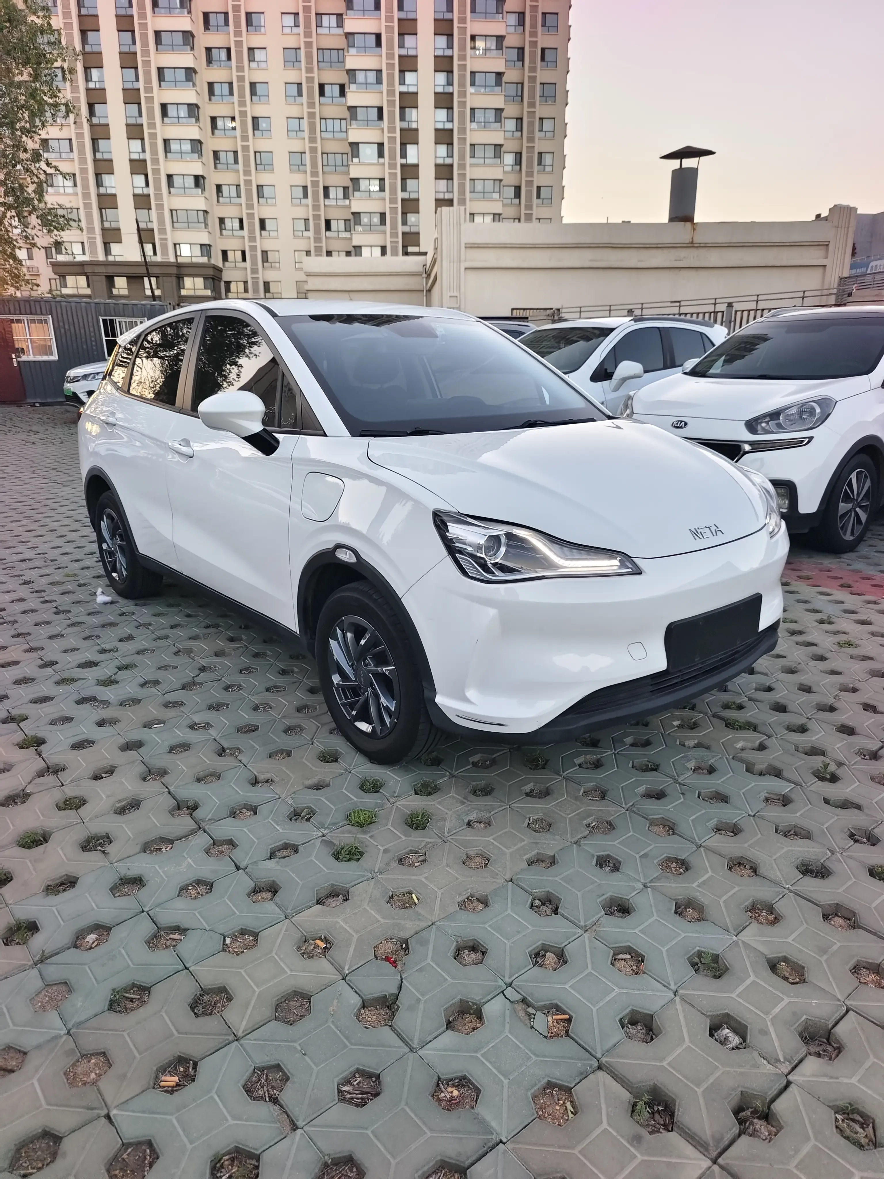 NETA Nezha V