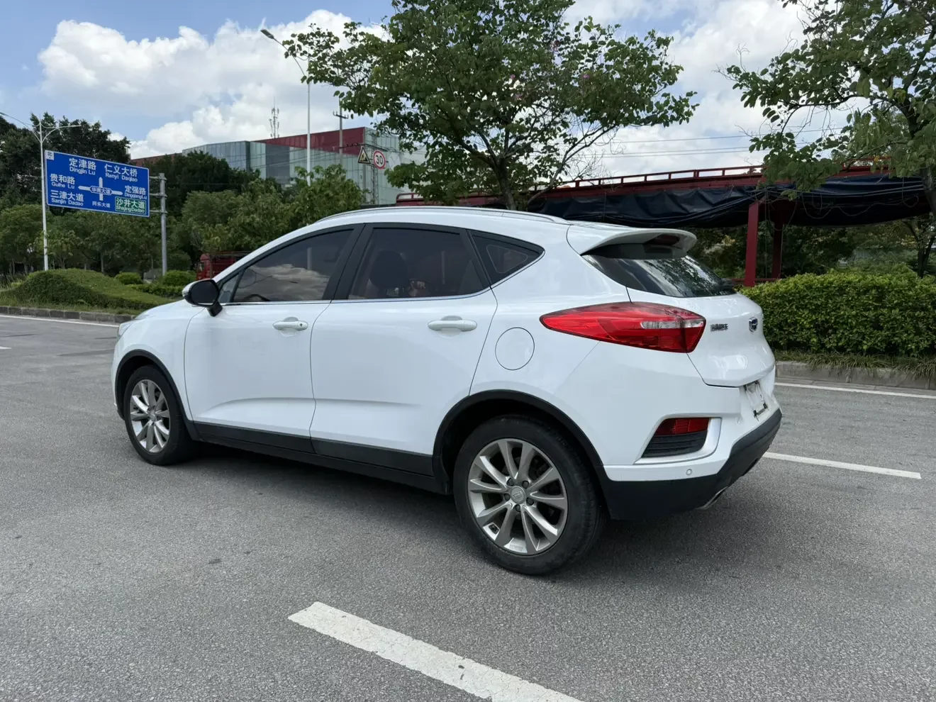 Geely Emgrand GS