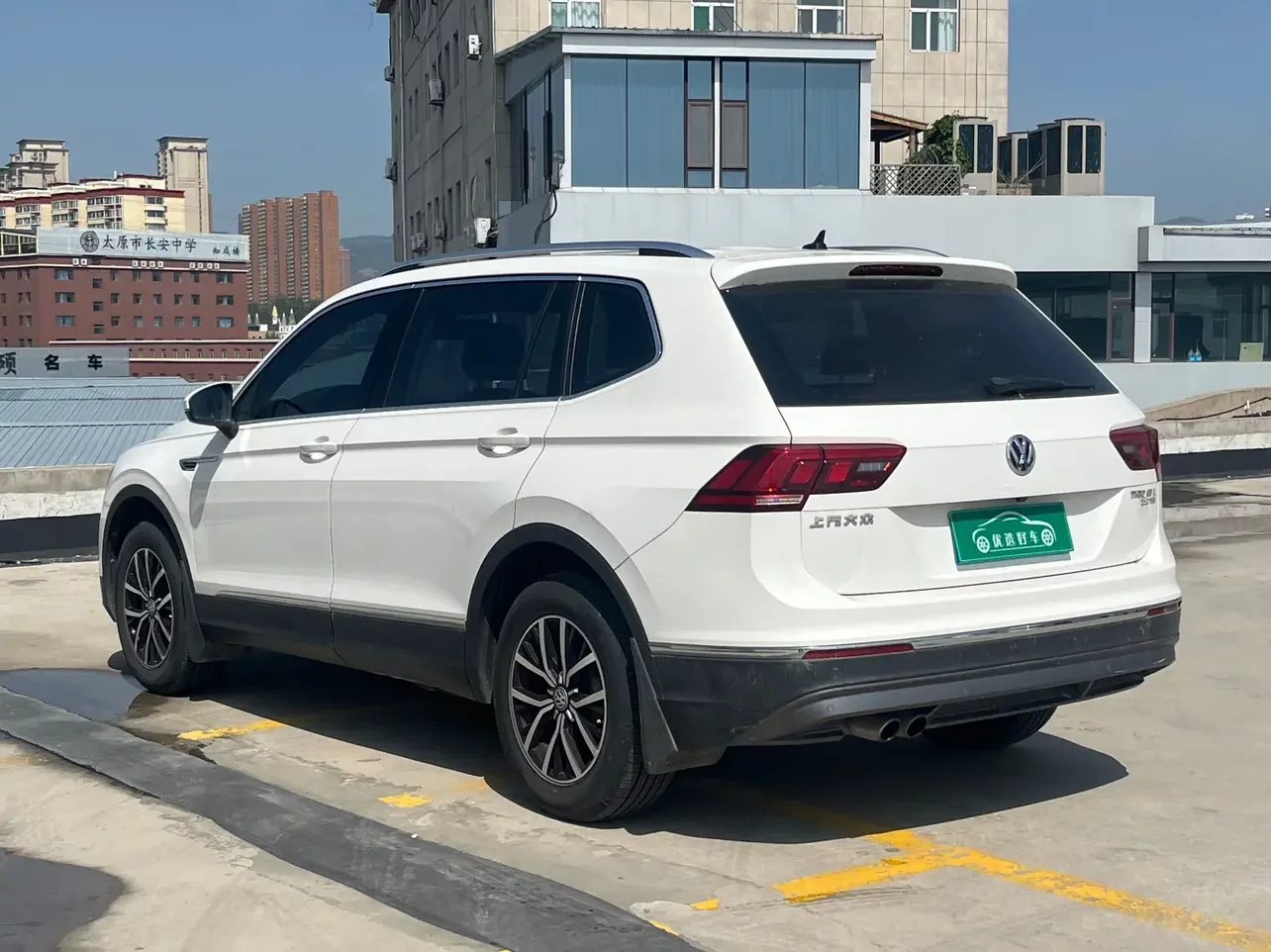 Volkswagen Tiguan L