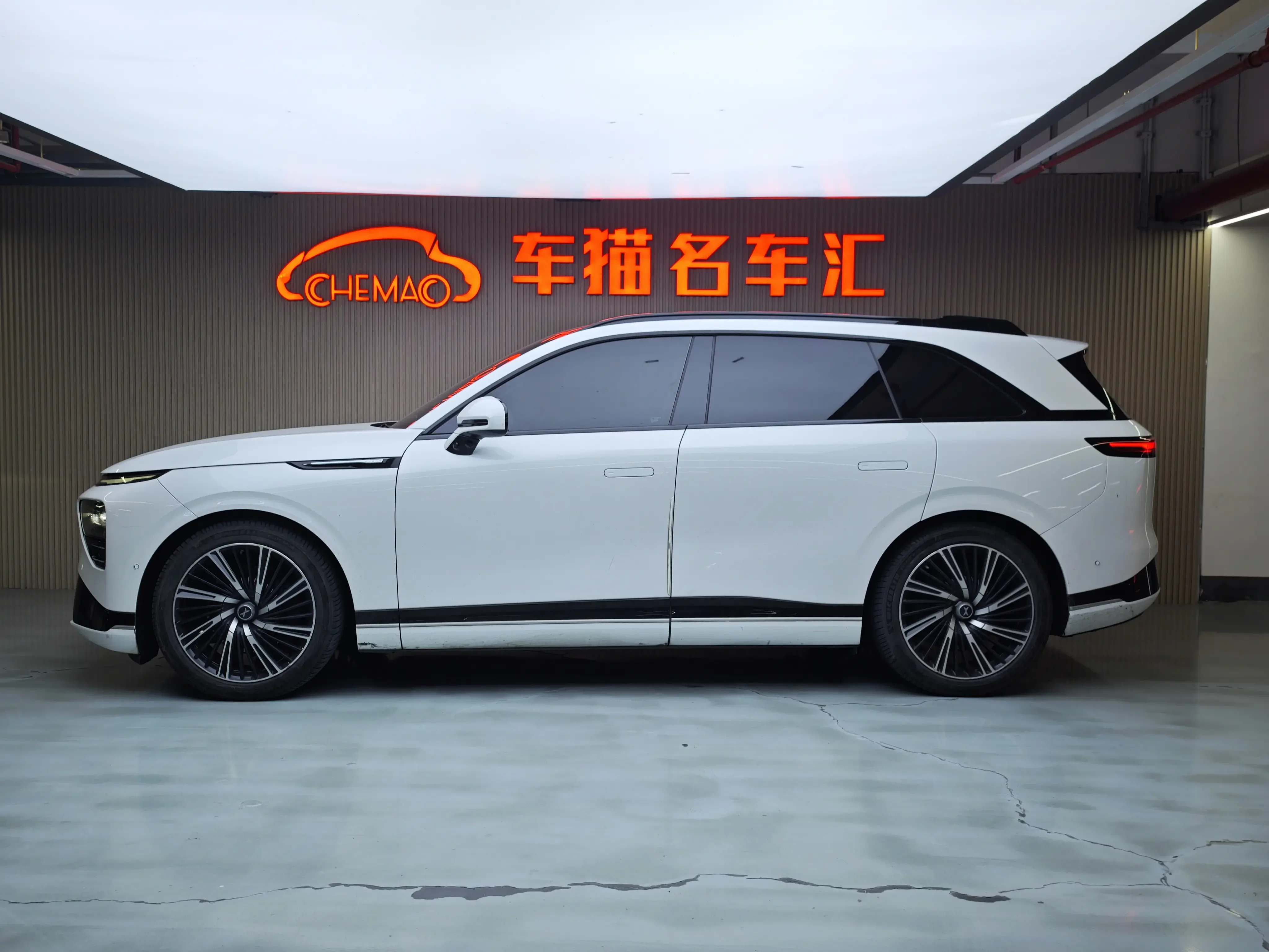 Xpeng G9
