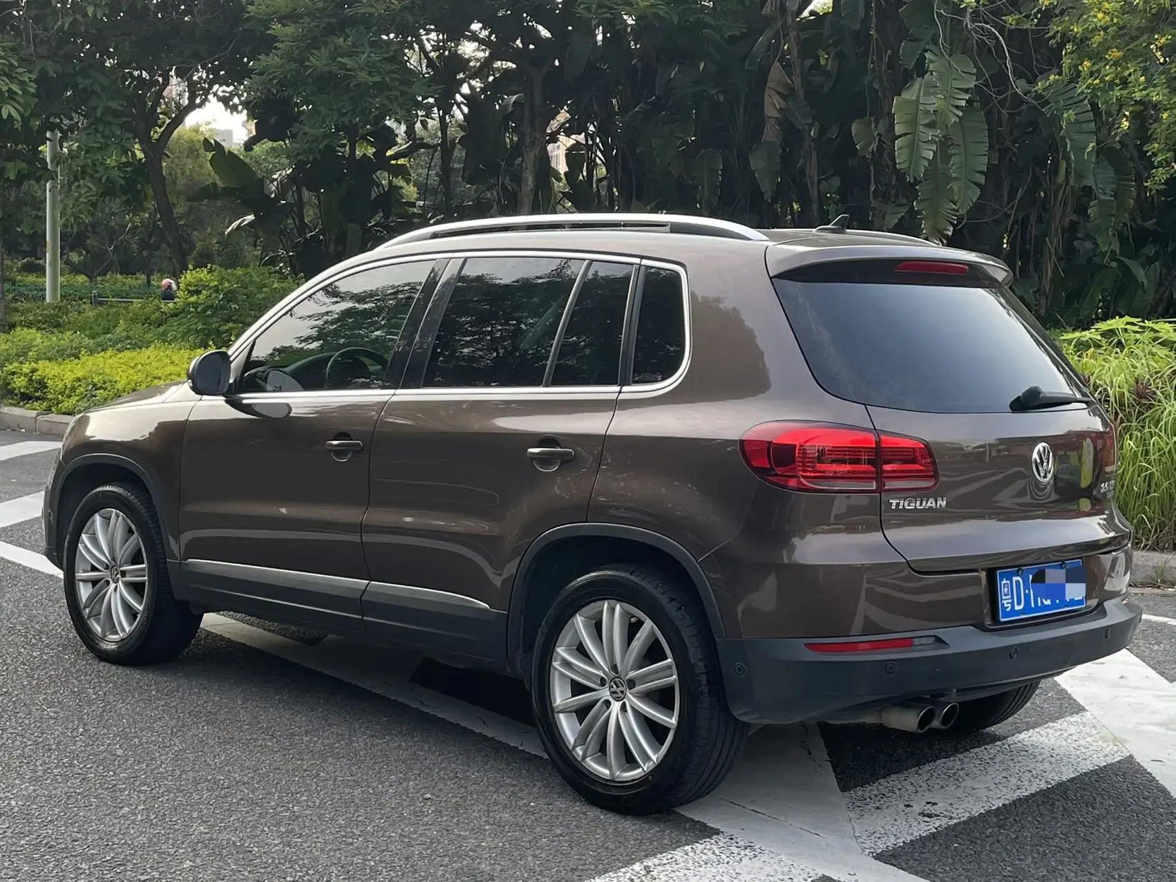 Volkswagen Tiguan (Tharu)