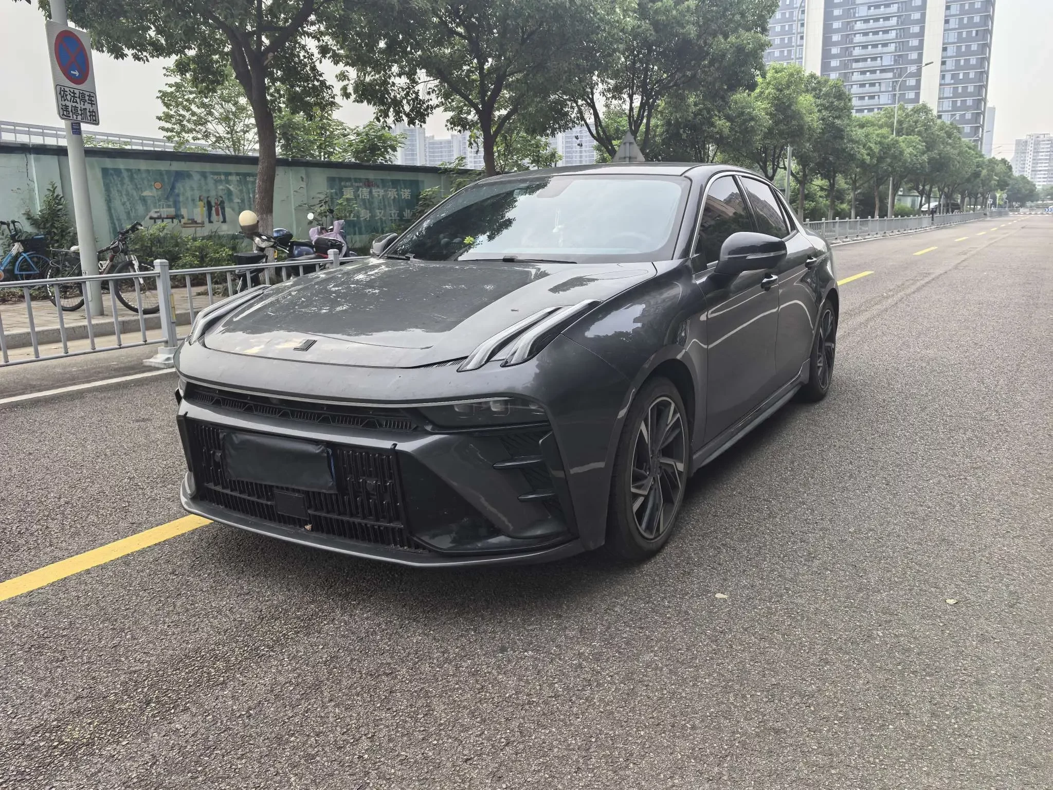 Lynk & Co 03