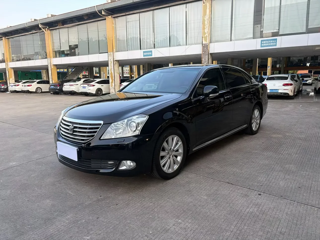 Toyota crown