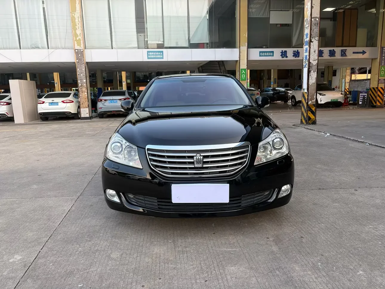 Toyota crown