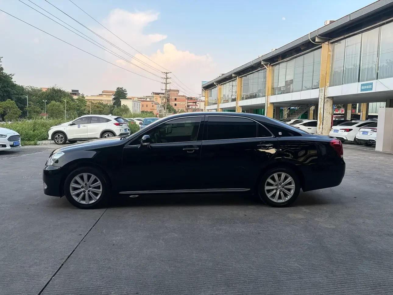 Toyota crown