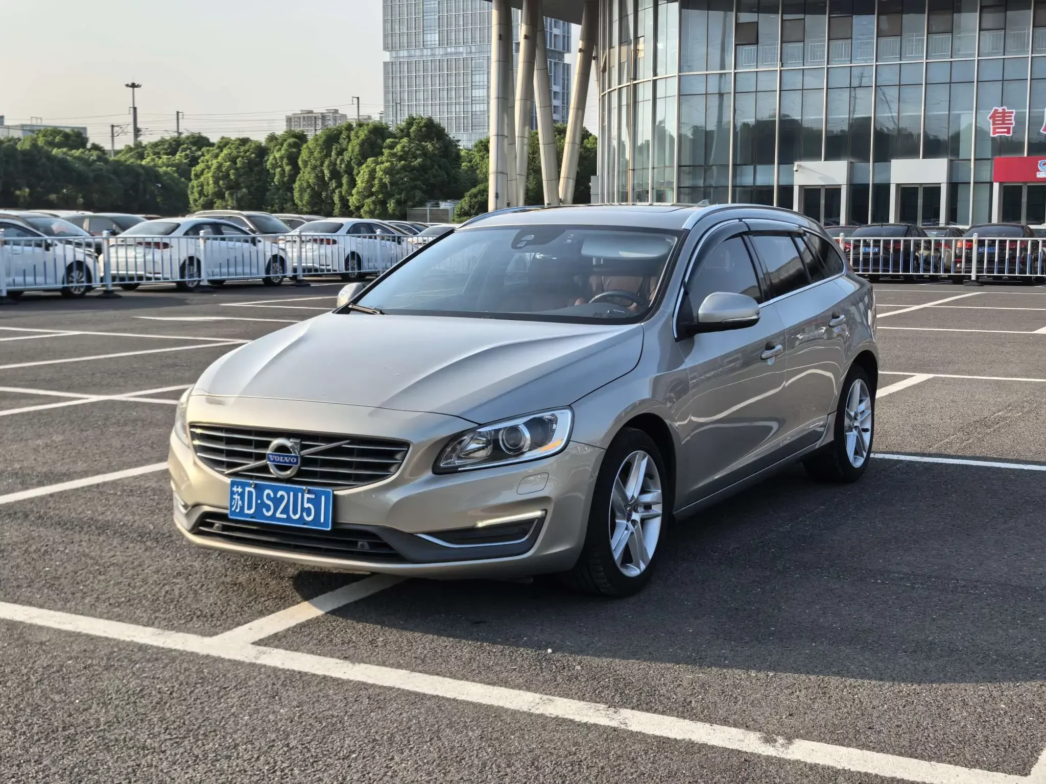 Volvo V60