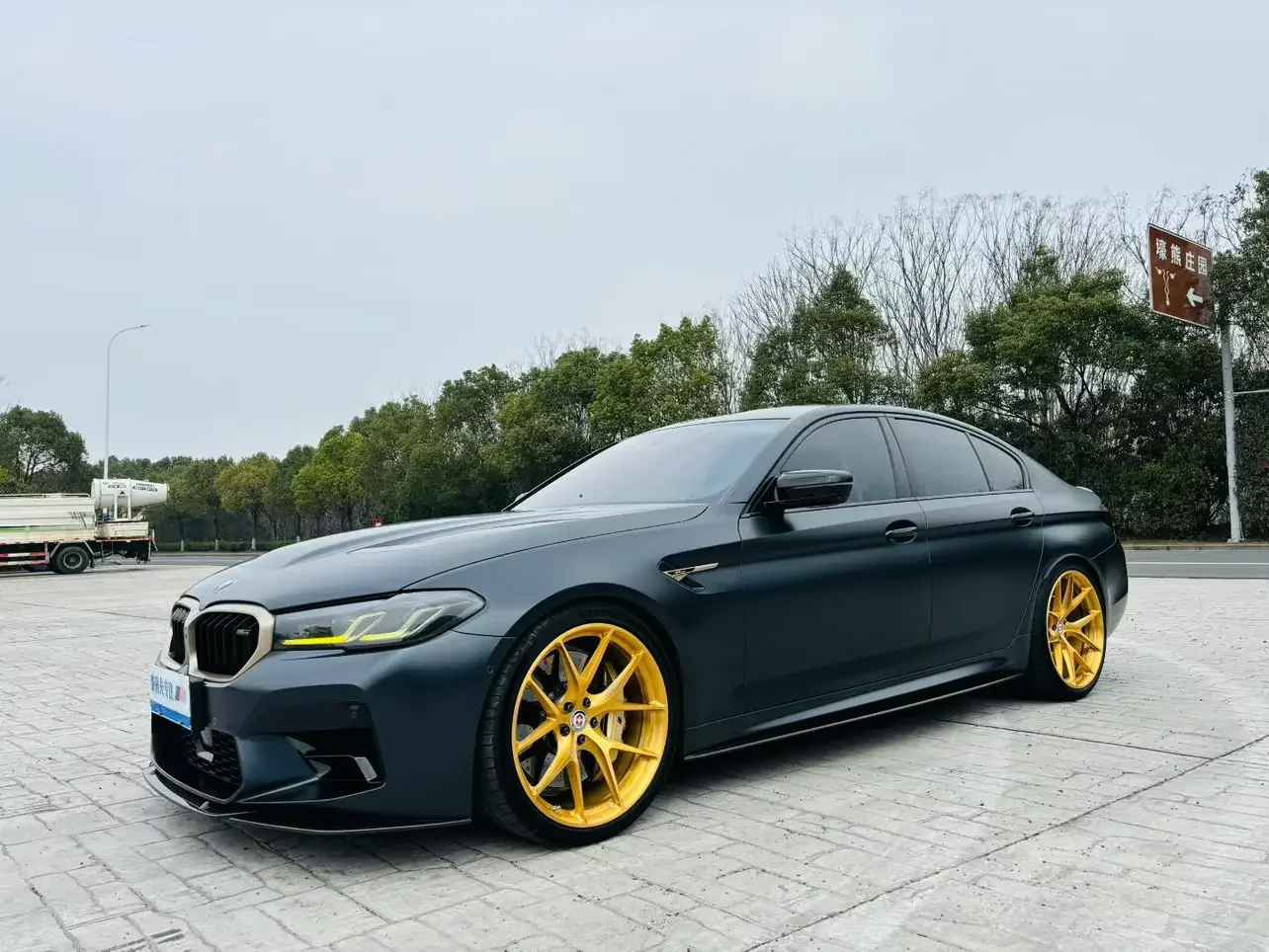BMW M5