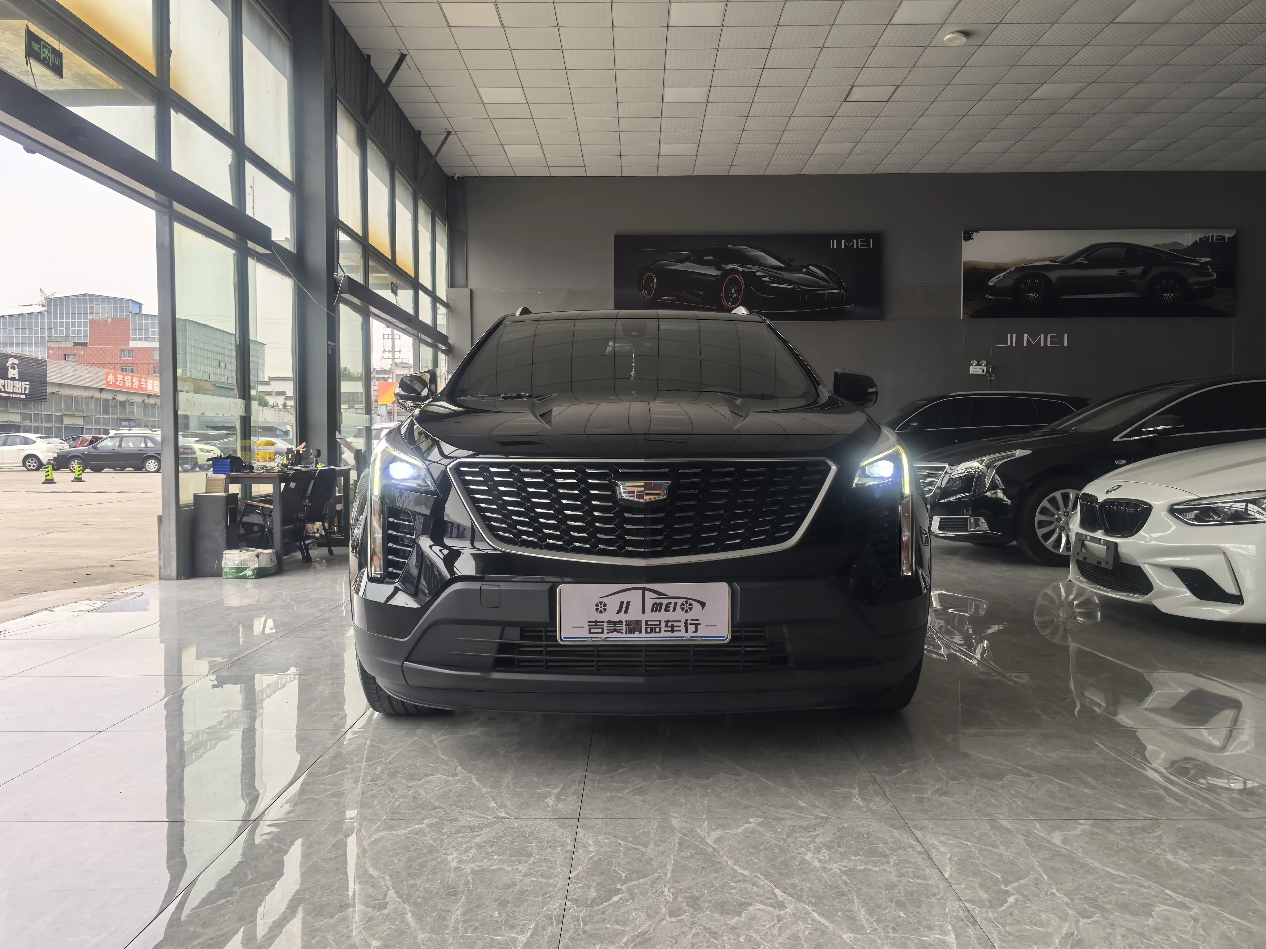 Cadillac XT4