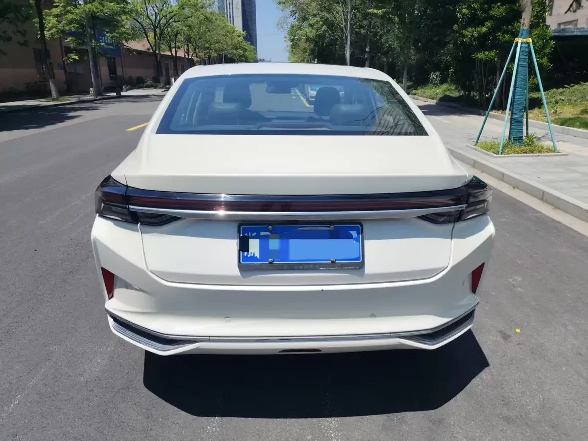 Dongfeng Yixuan MAX