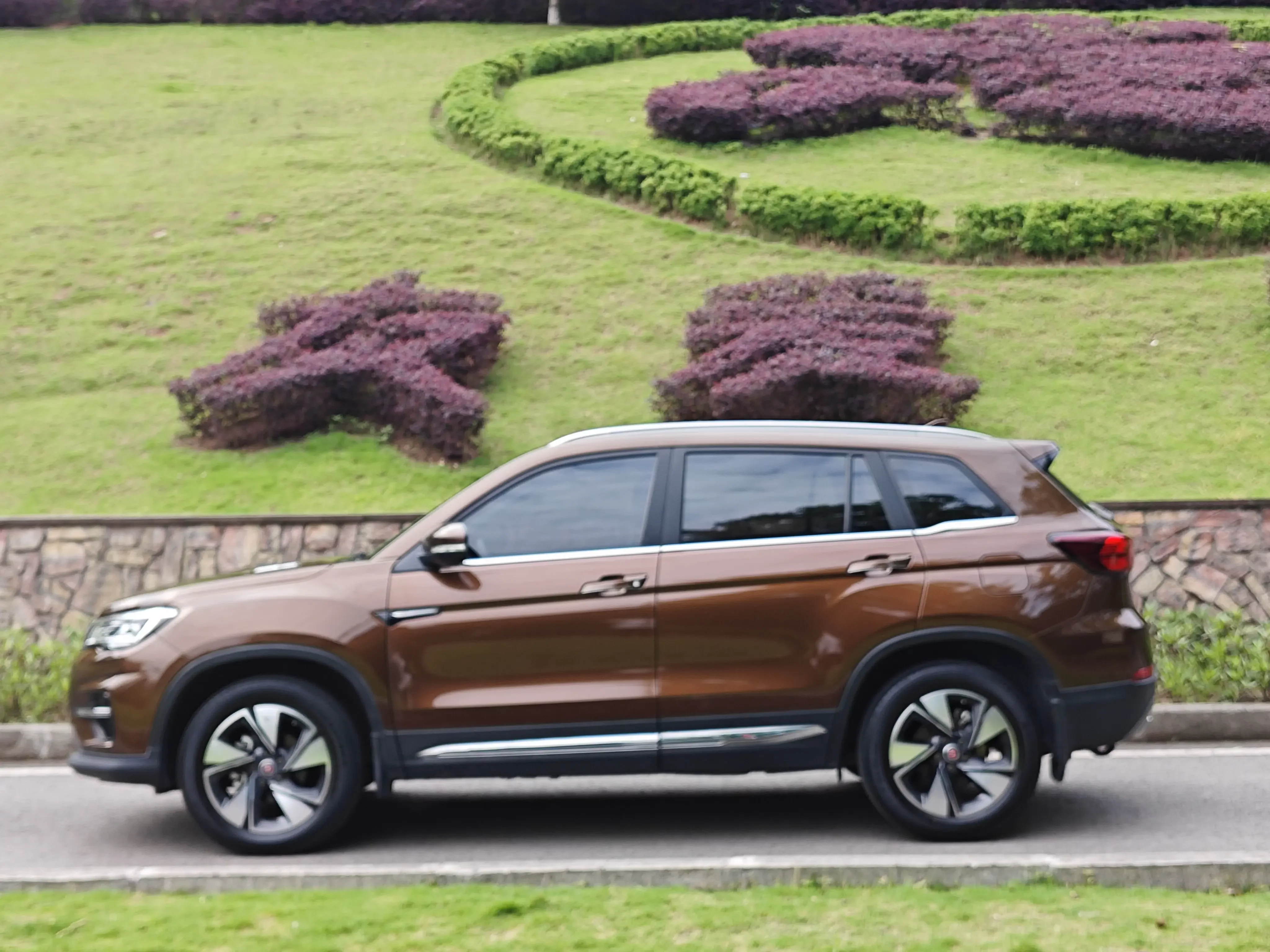 Changan CS75