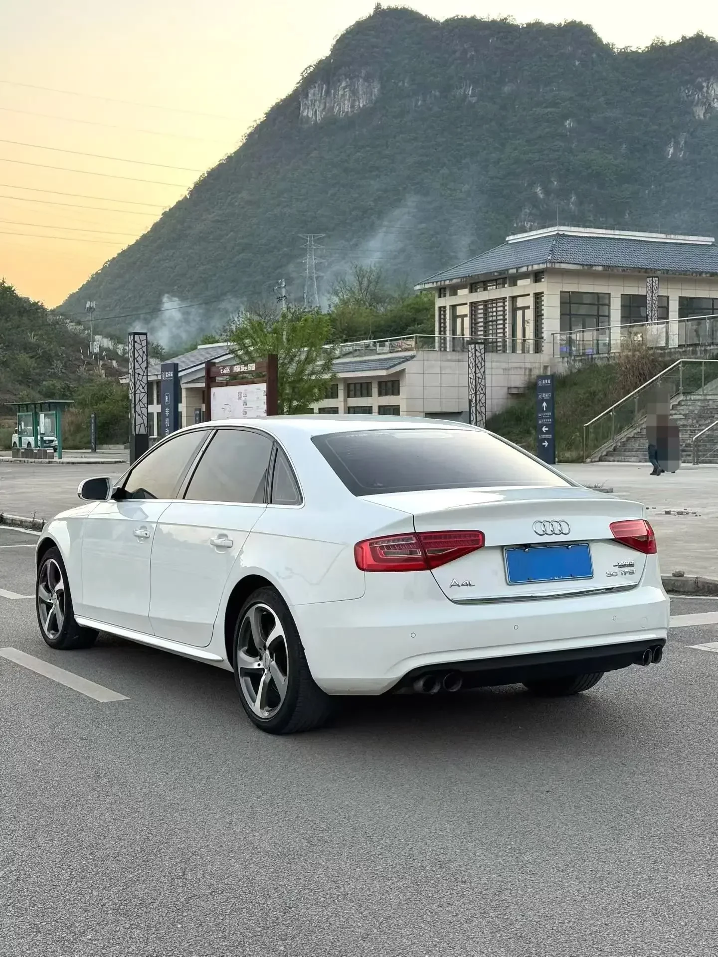 Audi A4L