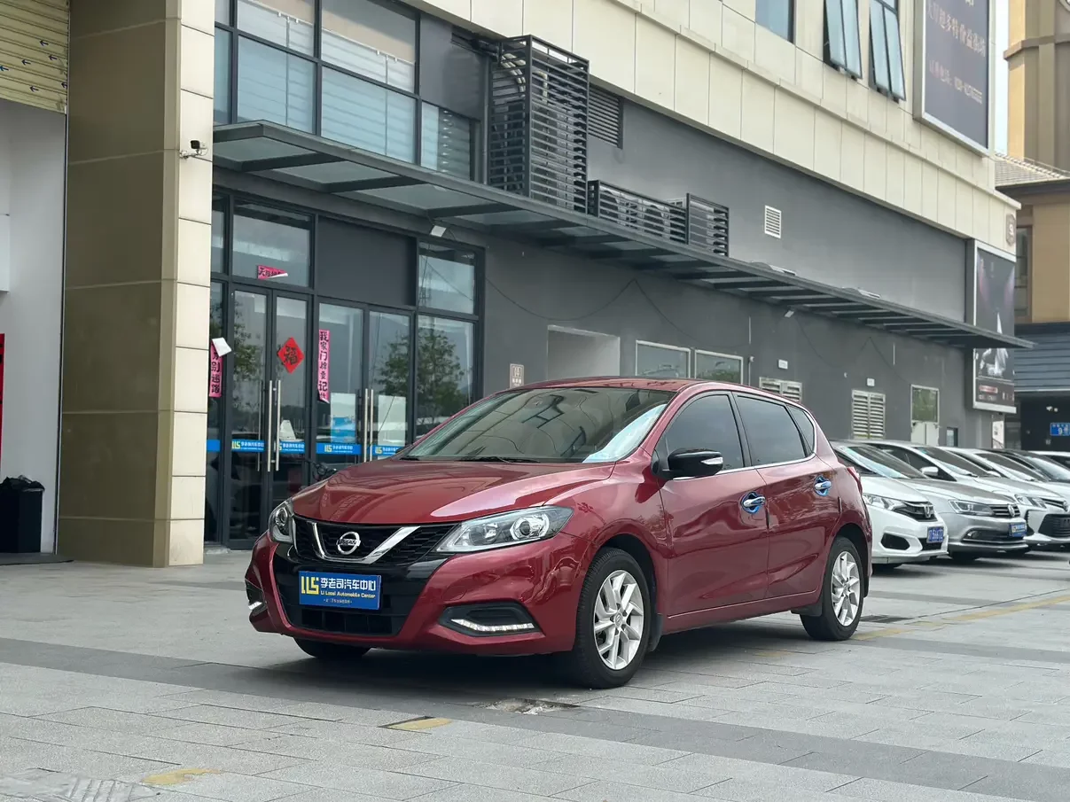 Nissan Tiida