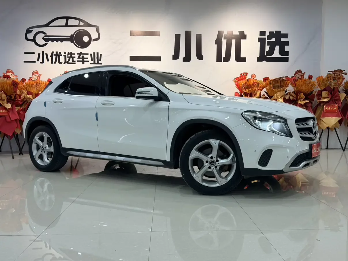 Mercedes-Benz GLA