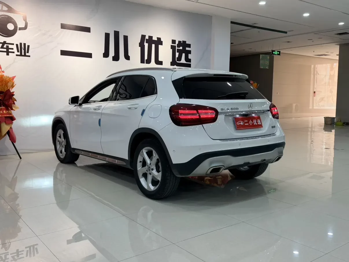 Mercedes-Benz GLA