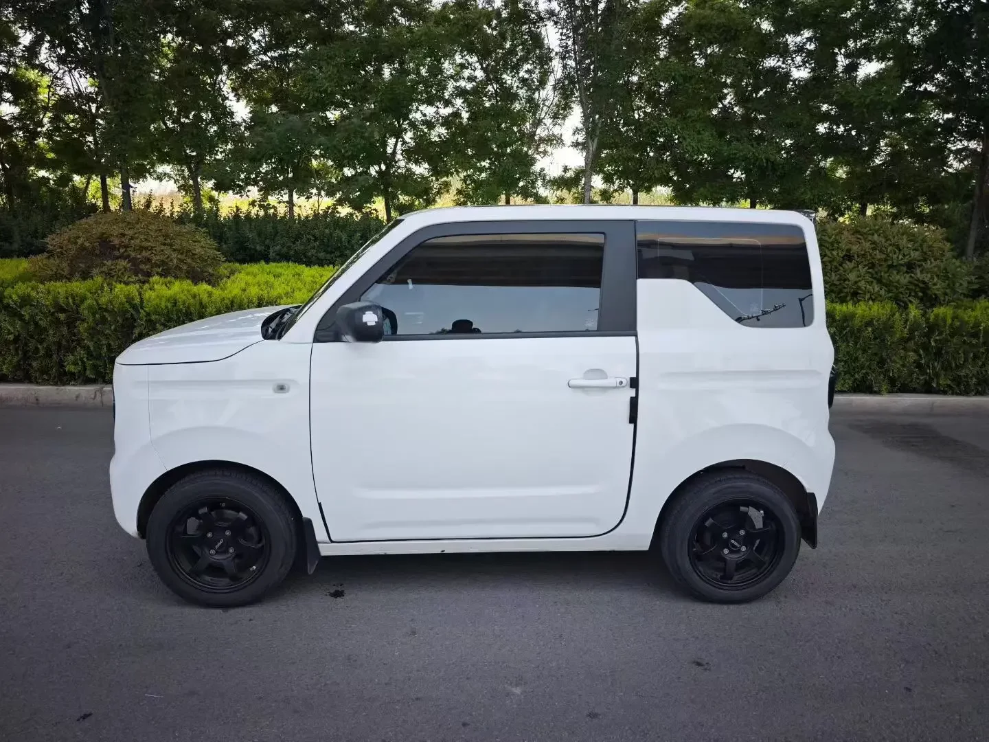 Geely panda