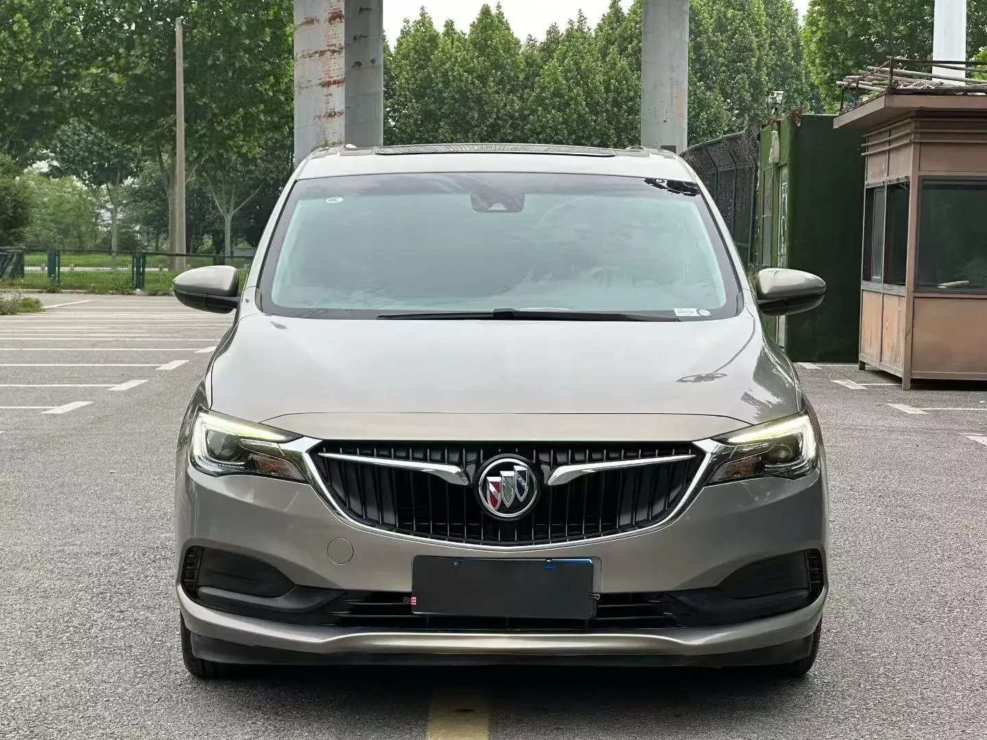 Buick GL6