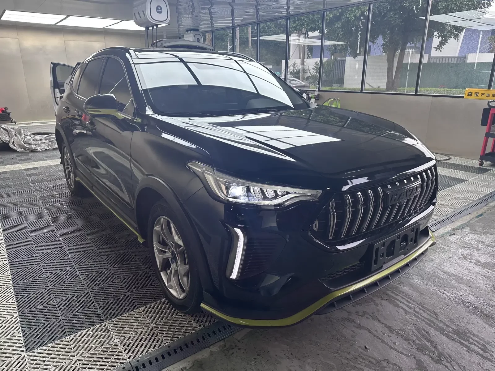 Haval Harvard Red Rabbit