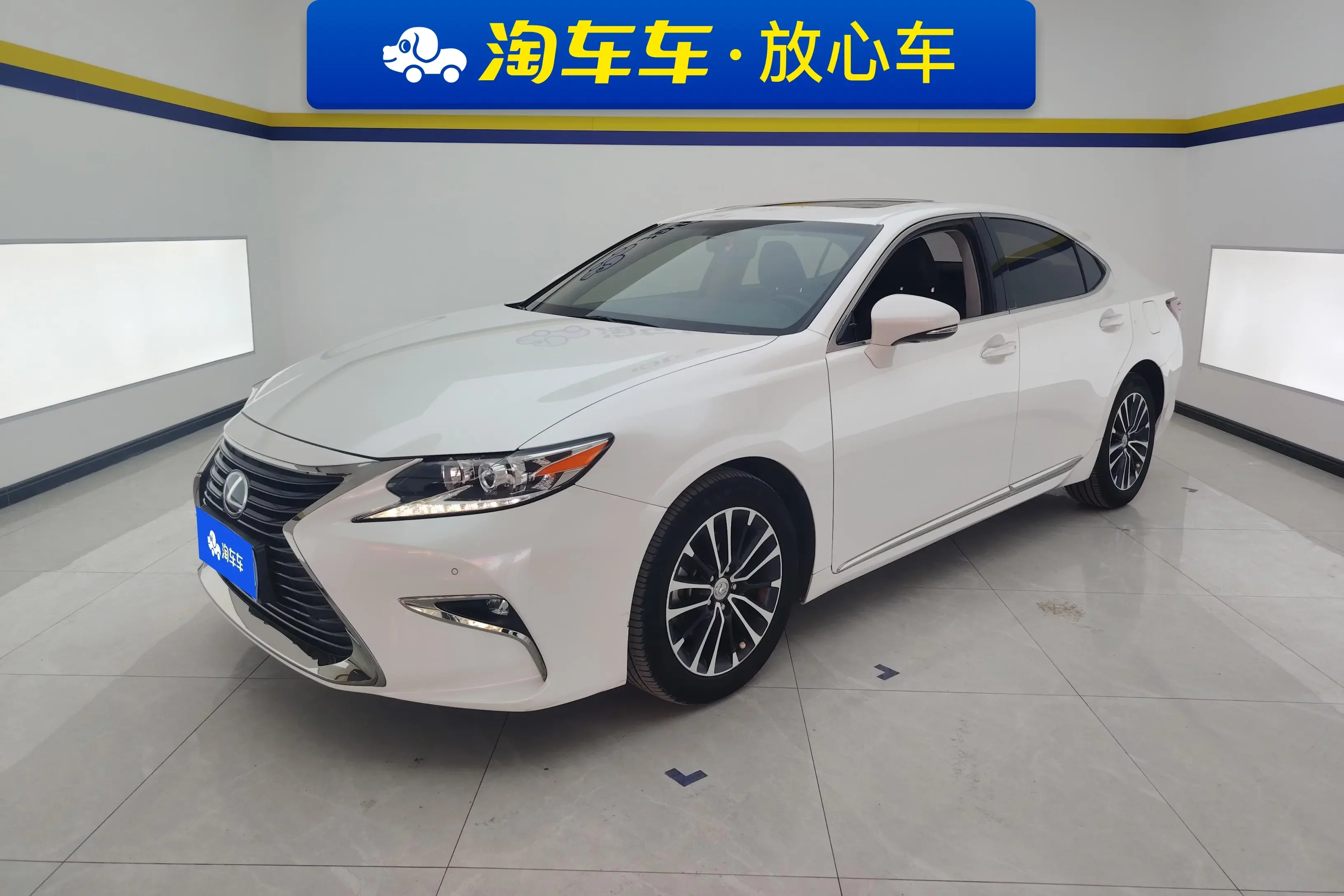 Lexus ES