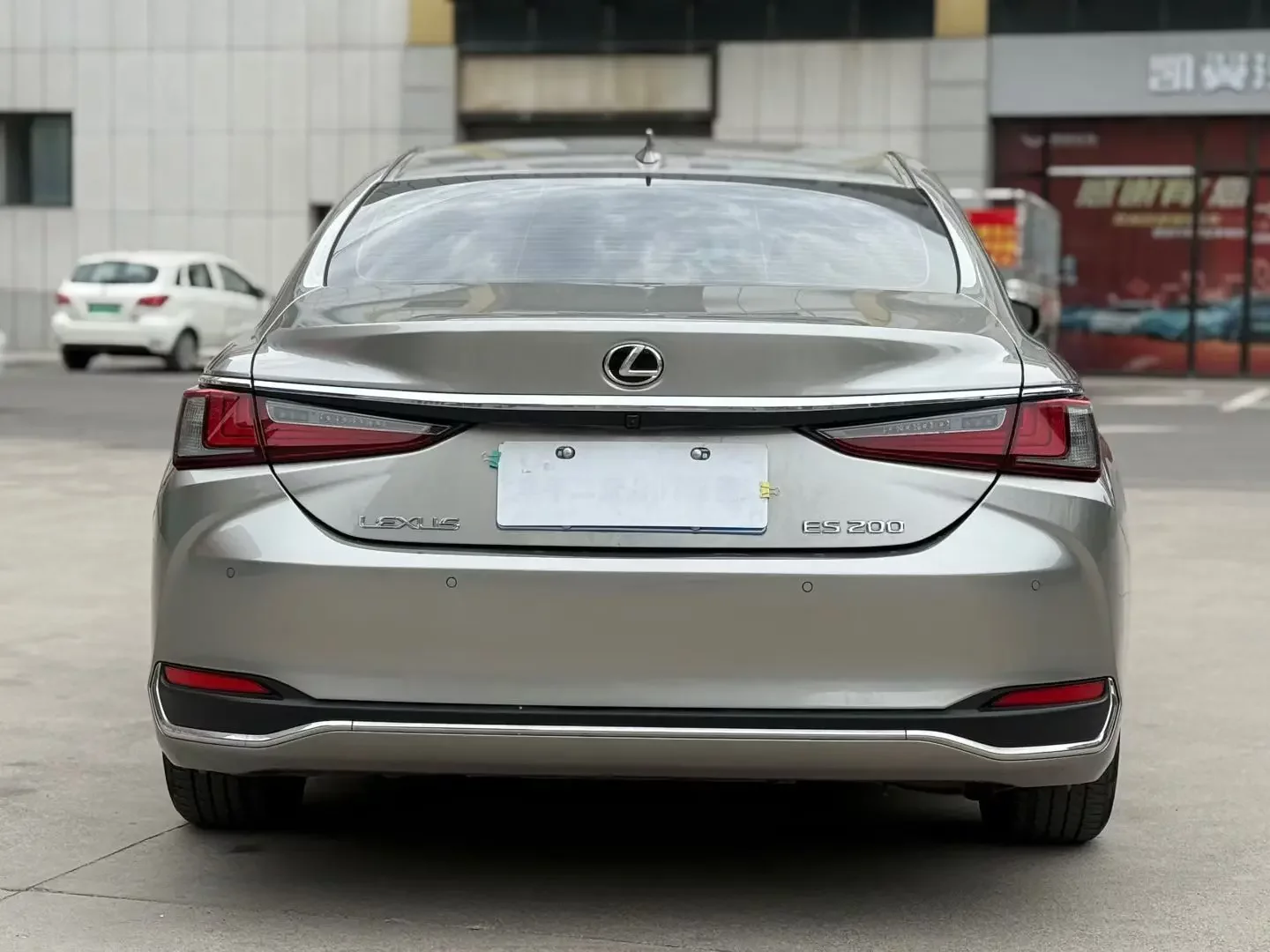 Lexus ES