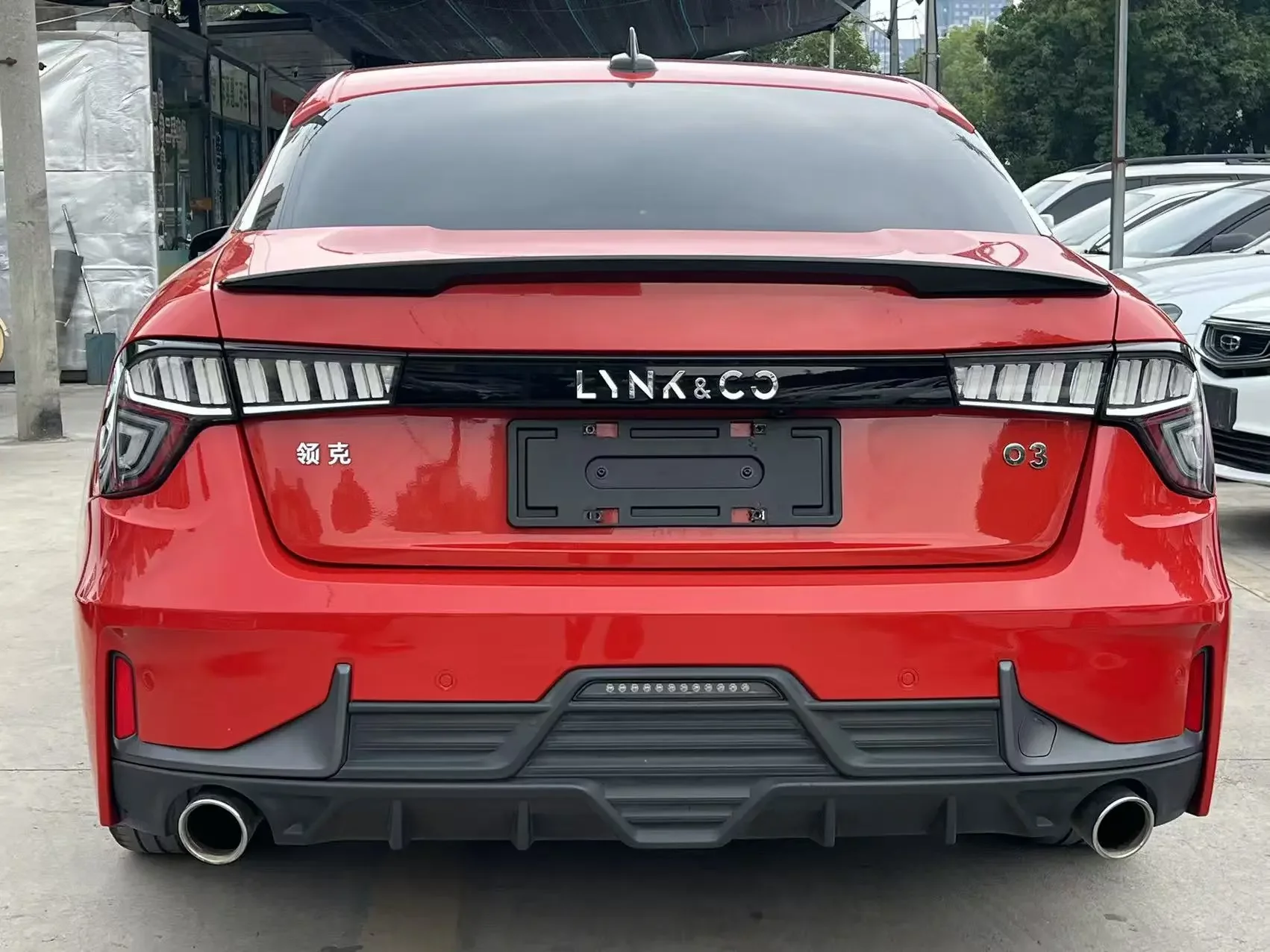 Lynk & Co 03