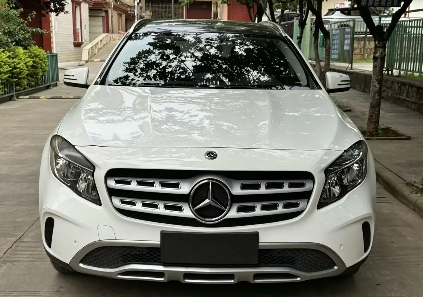 Mercedes-Benz GLA