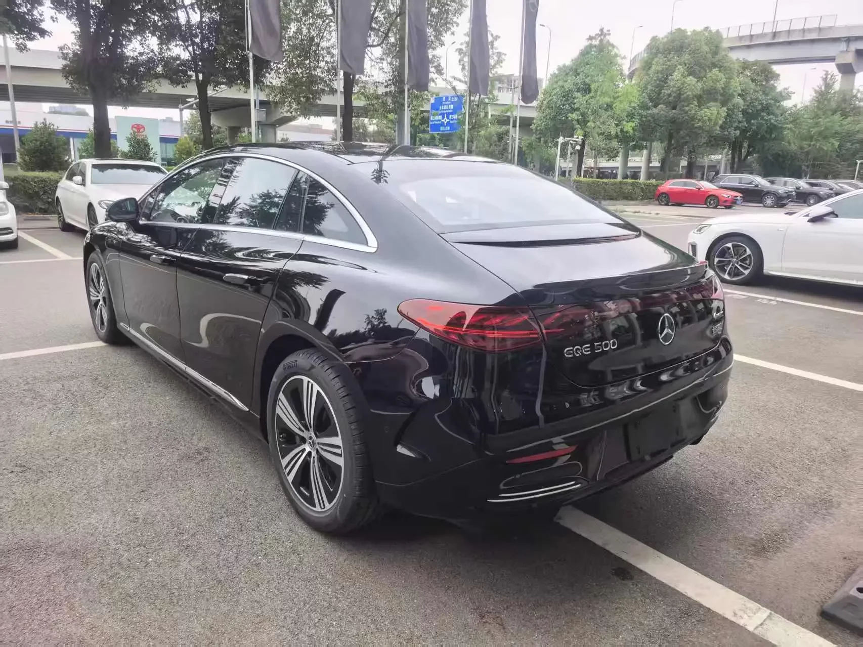 Mercedes-Benz EQE