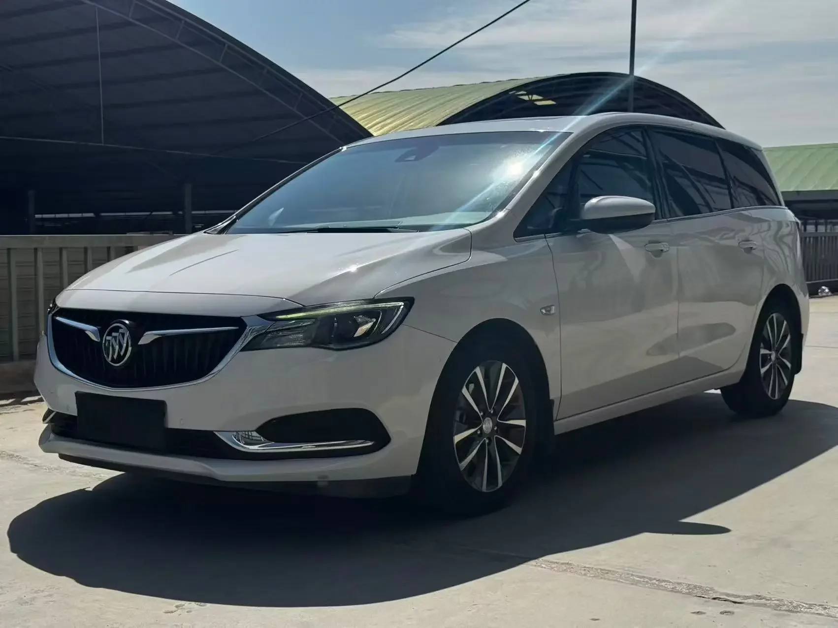Buick GL6