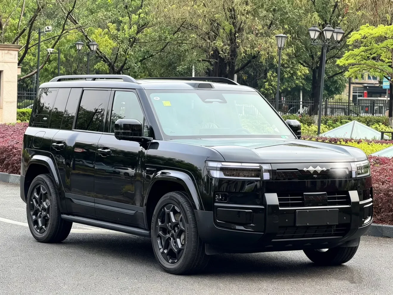 BYD Leopard Titanium 7 PHEV