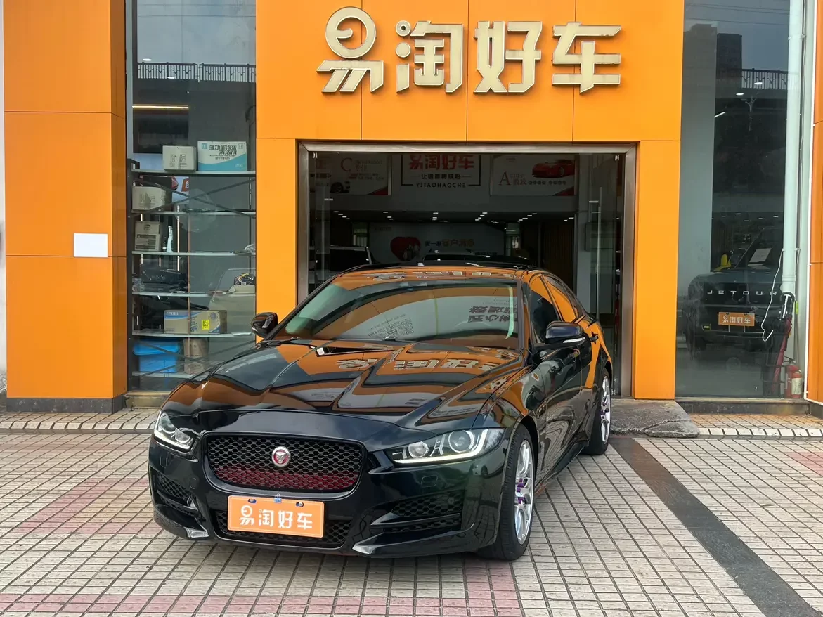 Jaguar XE