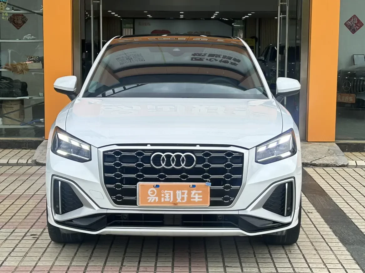 Audi Q2L