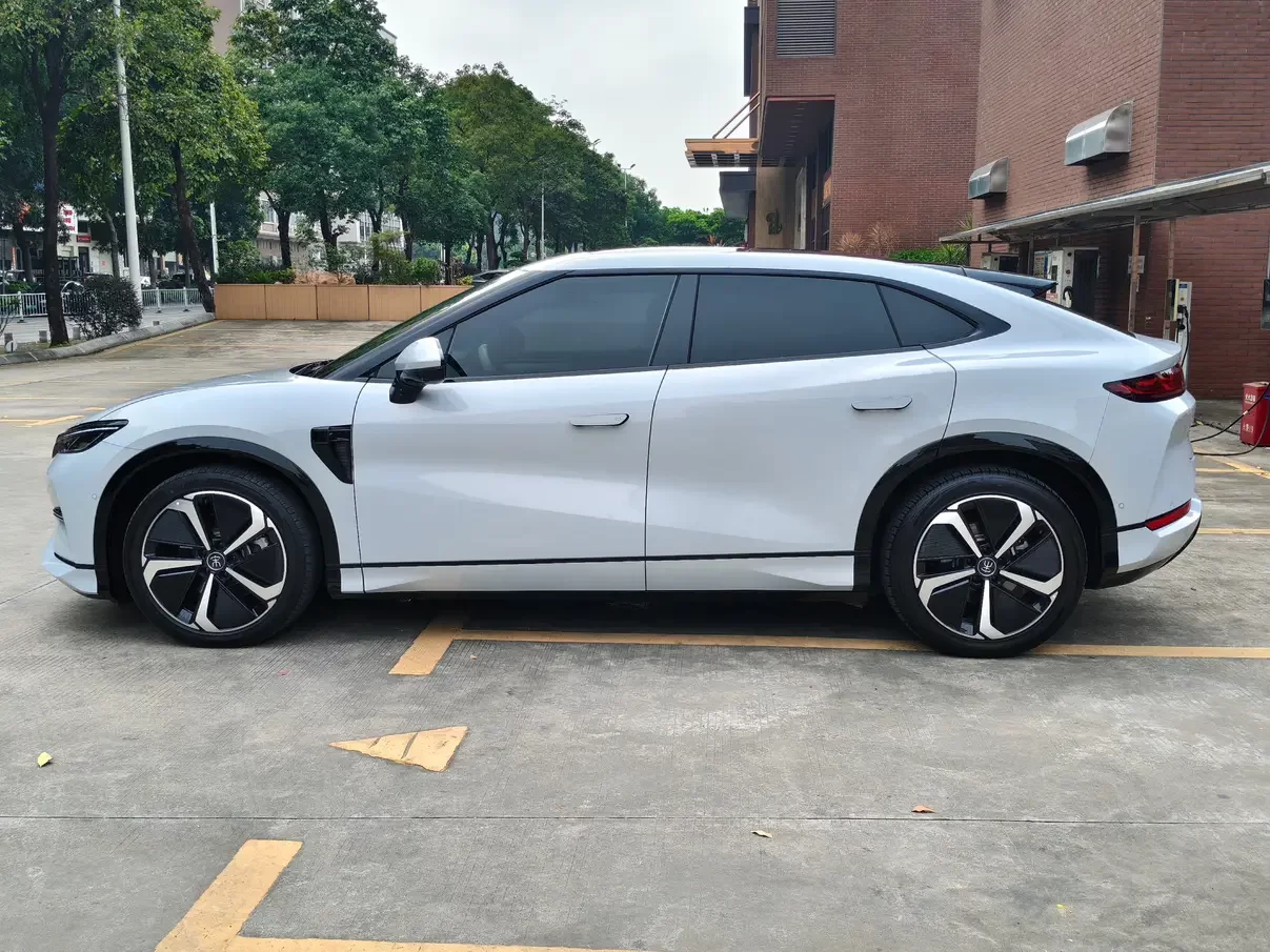 BYD Song L EV