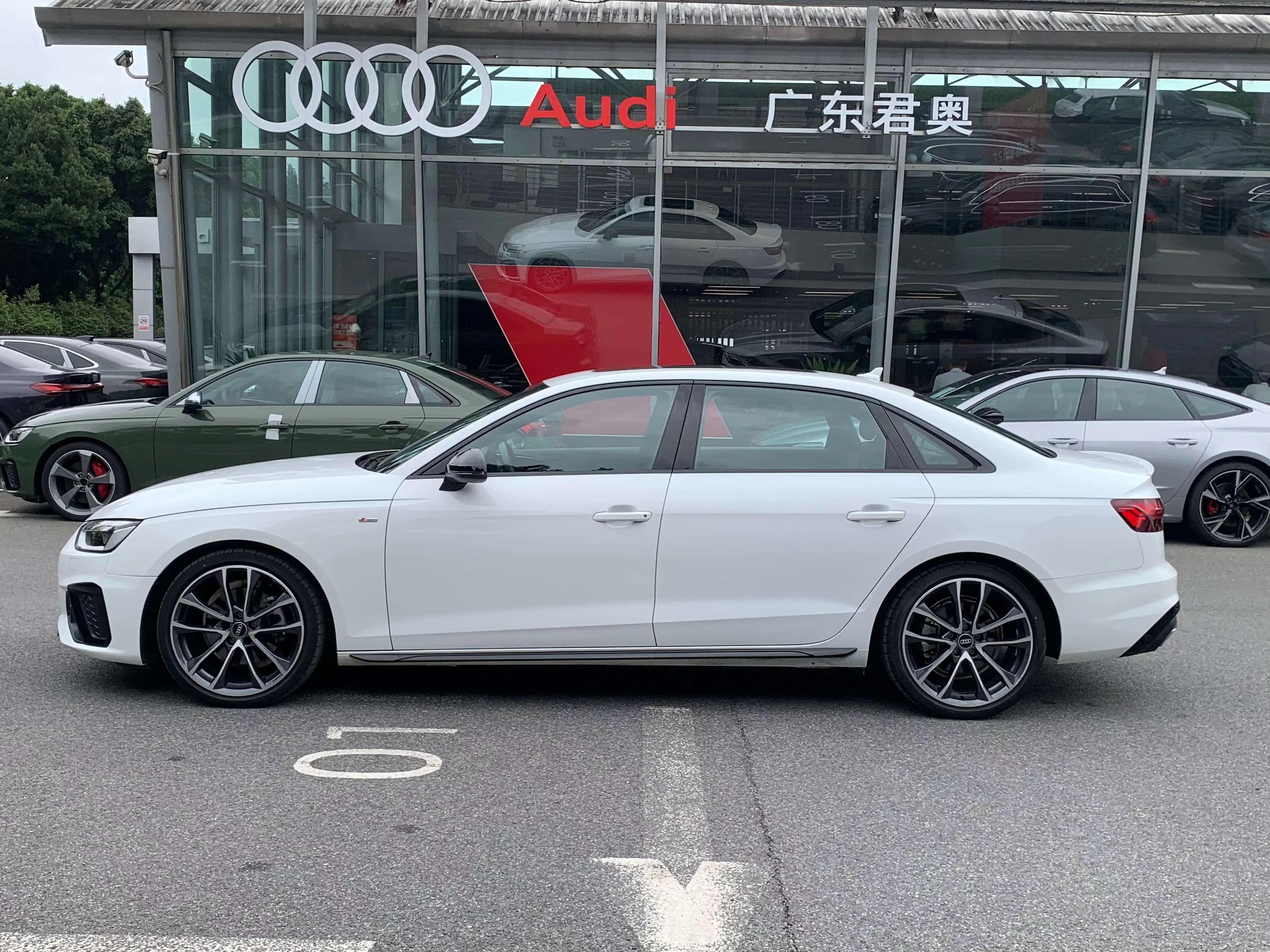 Audi A4L