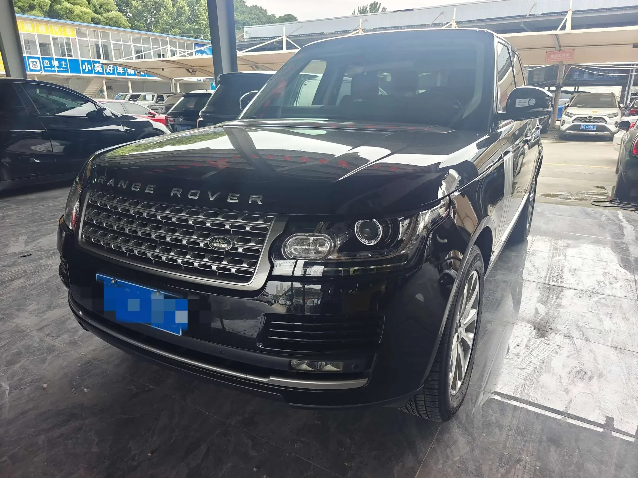 Land Rover range rover