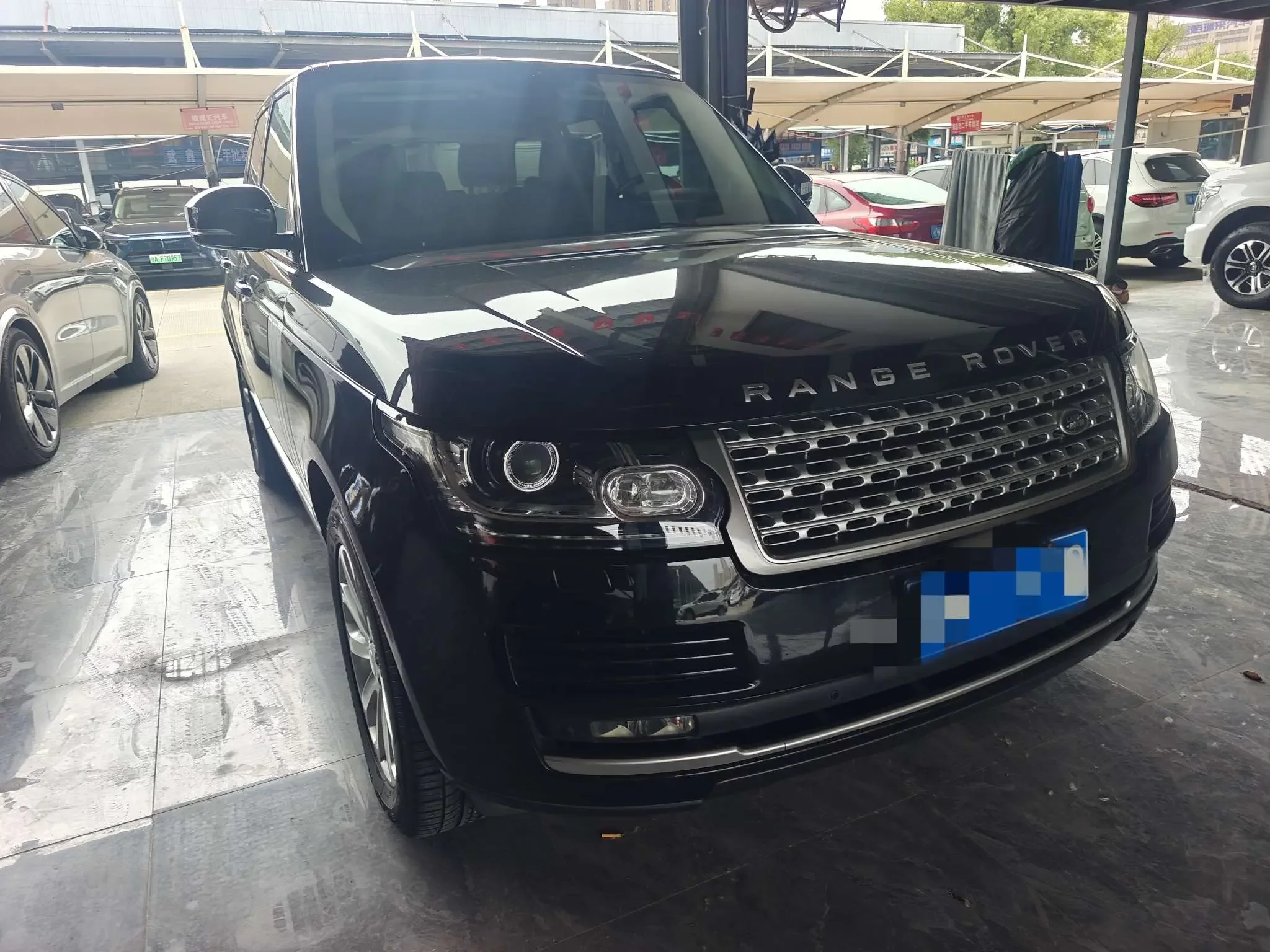 Land Rover range rover