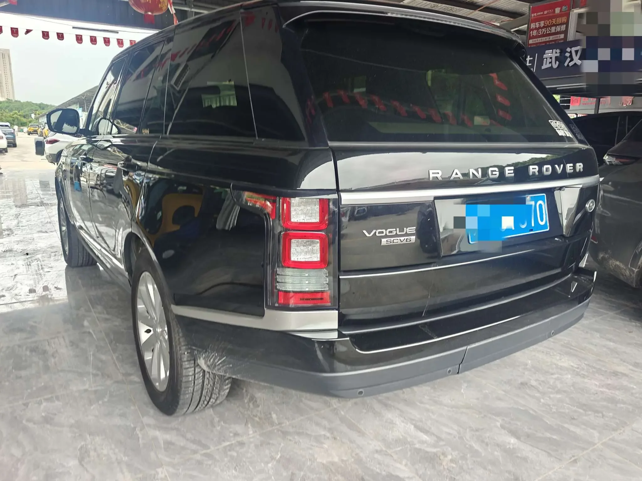 Land Rover range rover