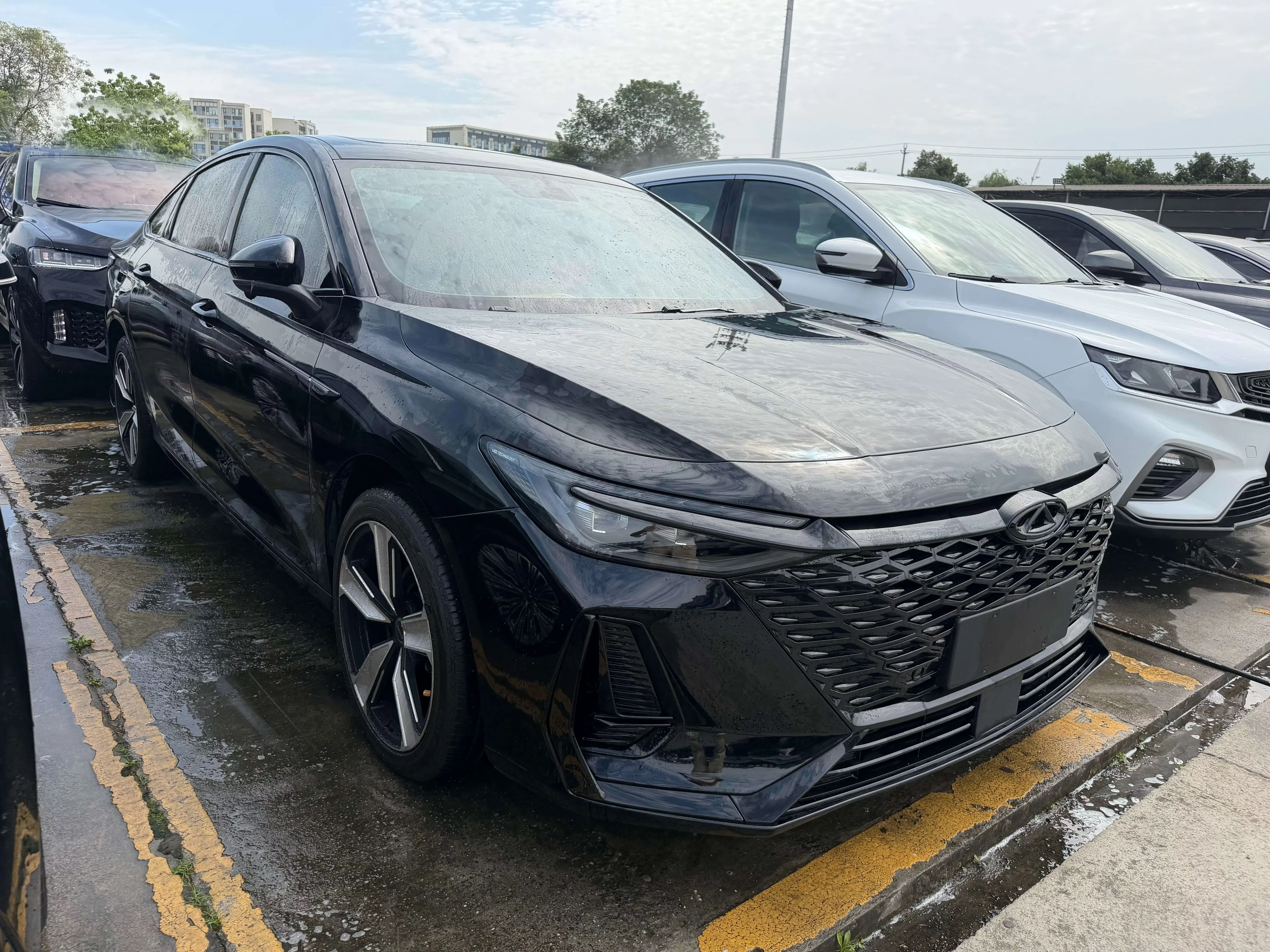 Chery Arrizo 8