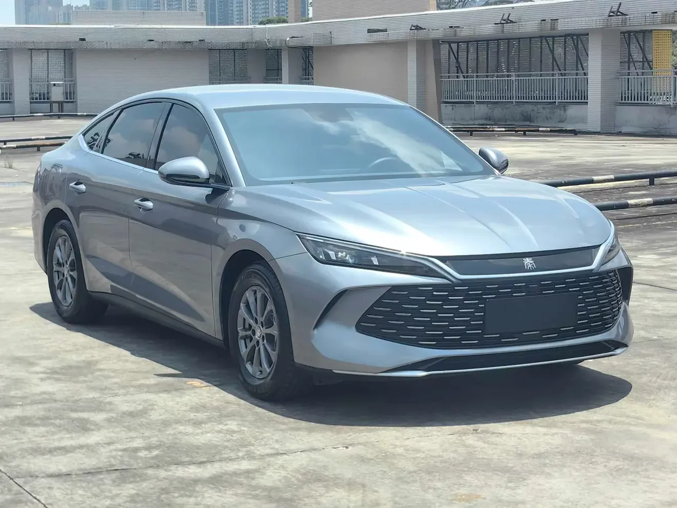 BYD Qin L DM