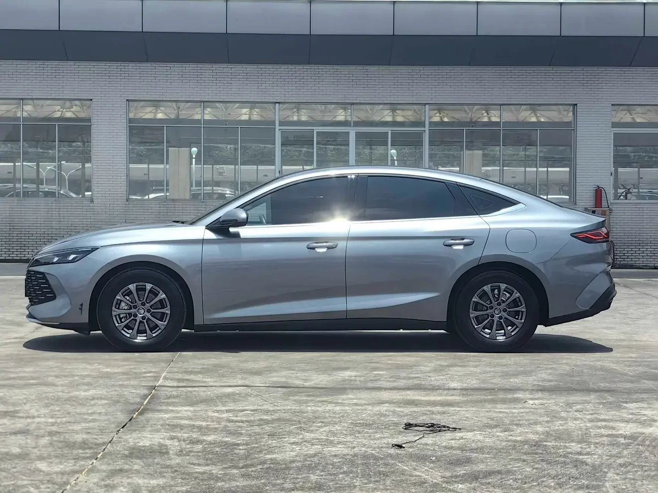 BYD Qin L DM