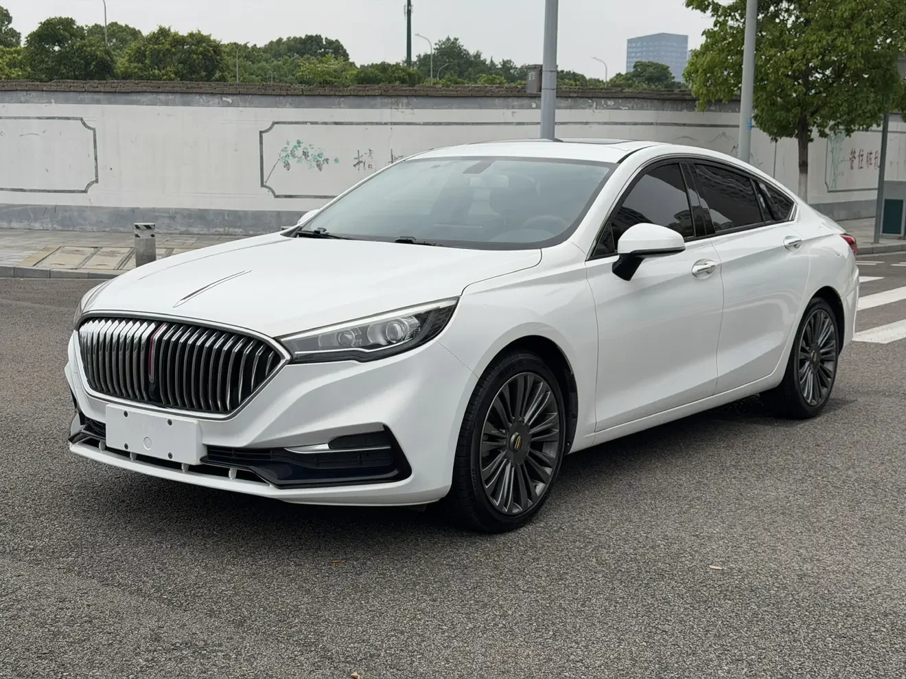 Hongqi H5 classic