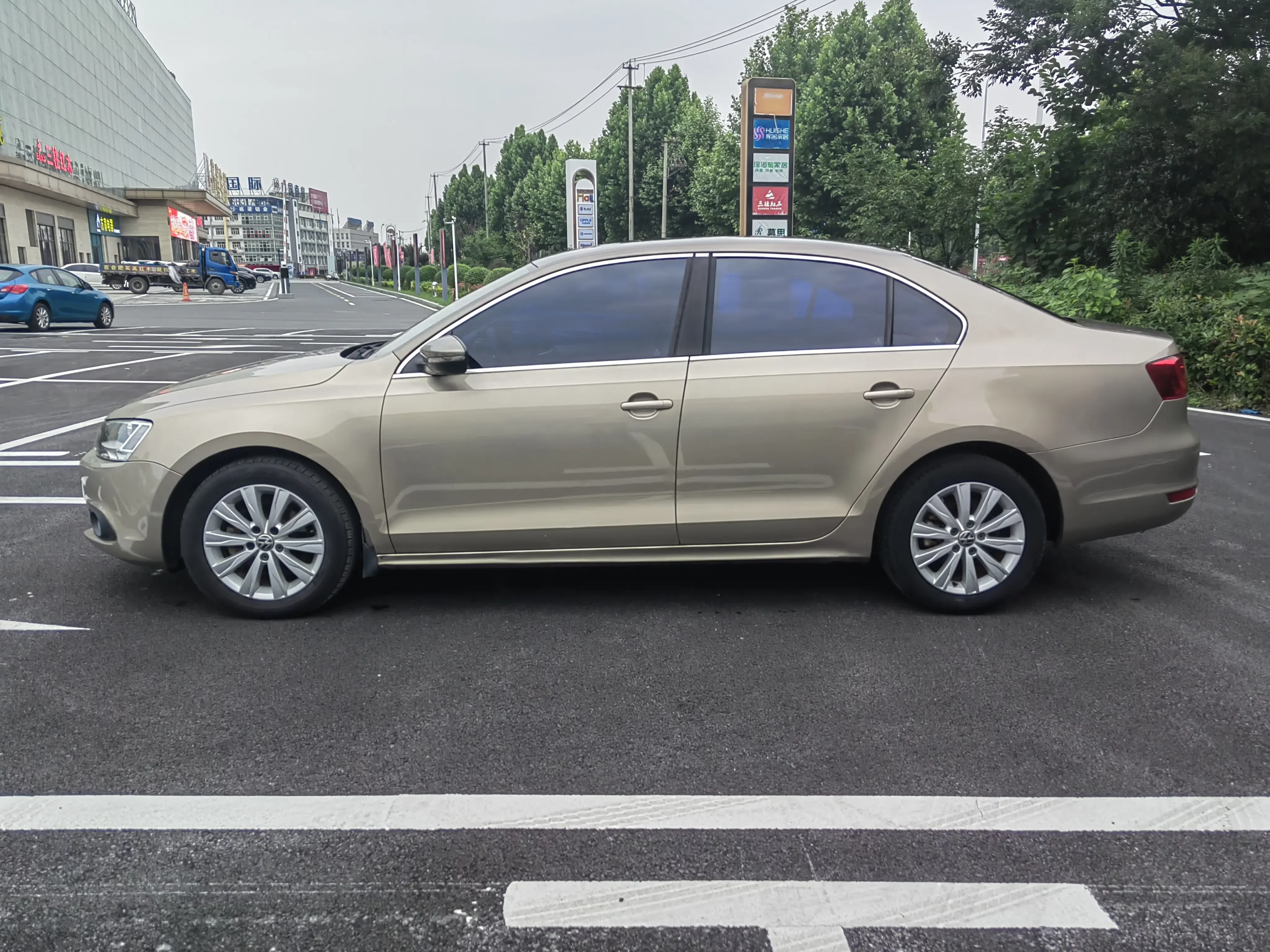 Volkswagen Sagitar