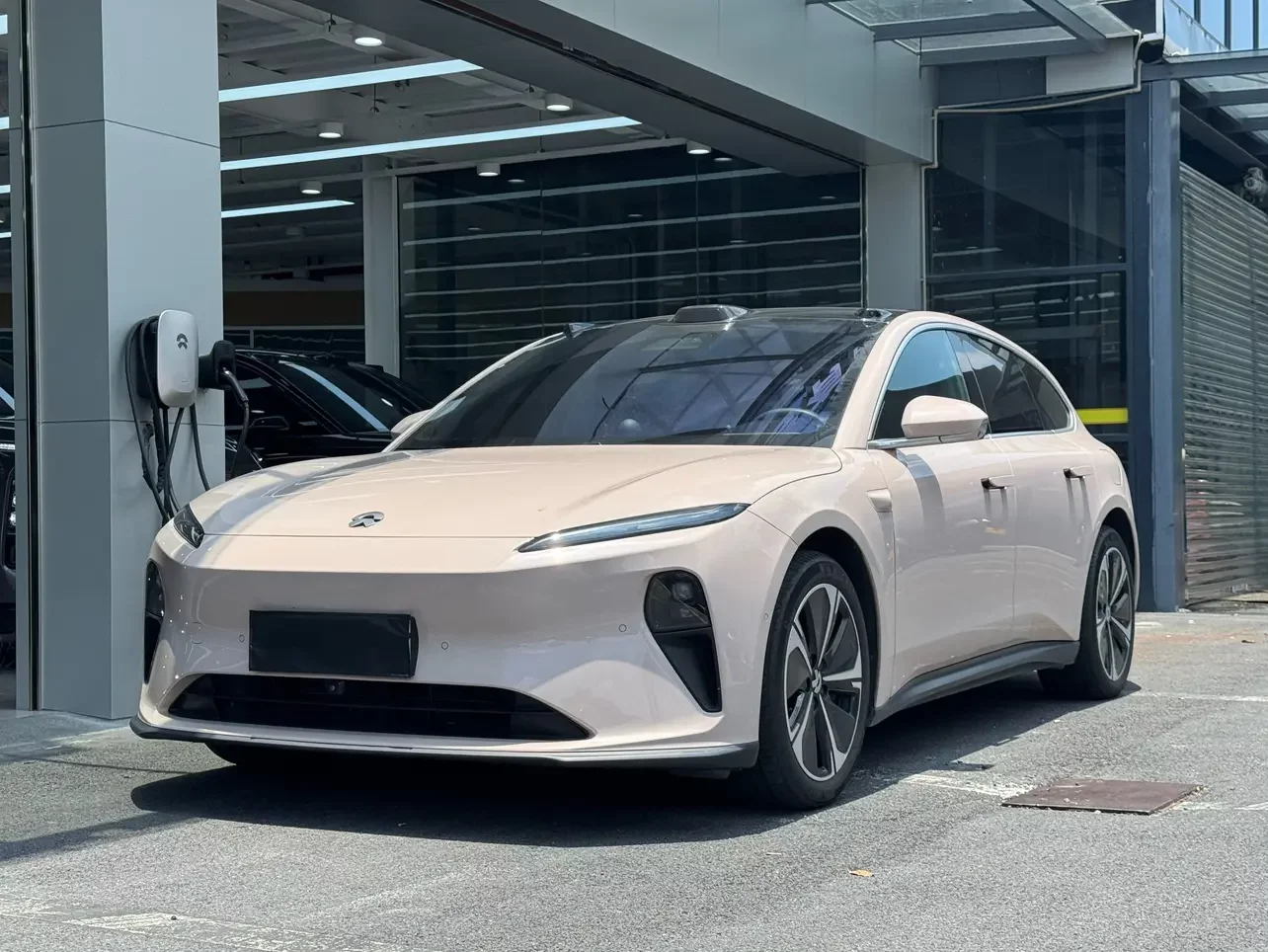 NIO ET5T  из Китая