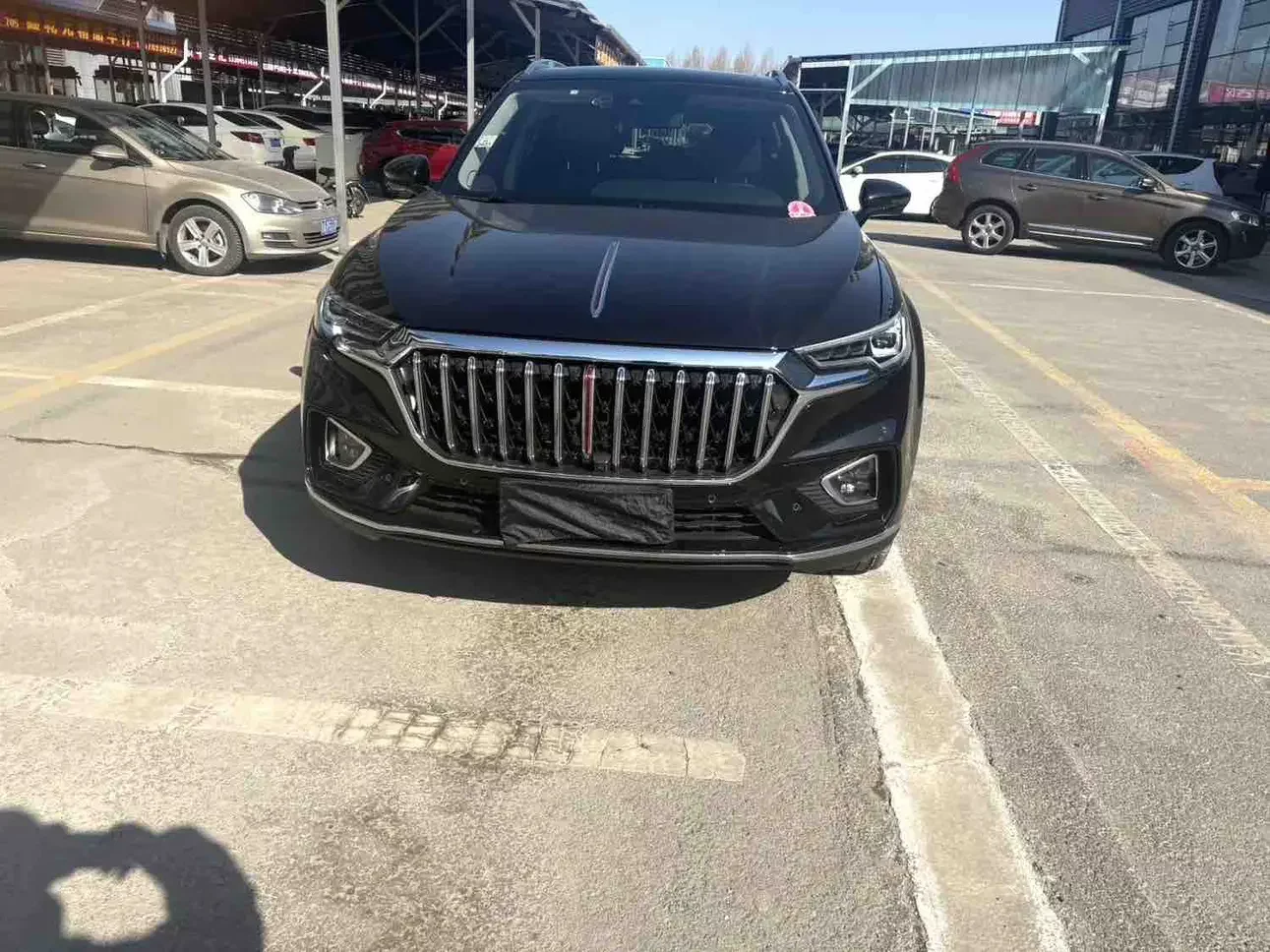Hongqi HS5