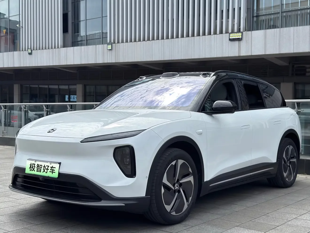 NIO ES6