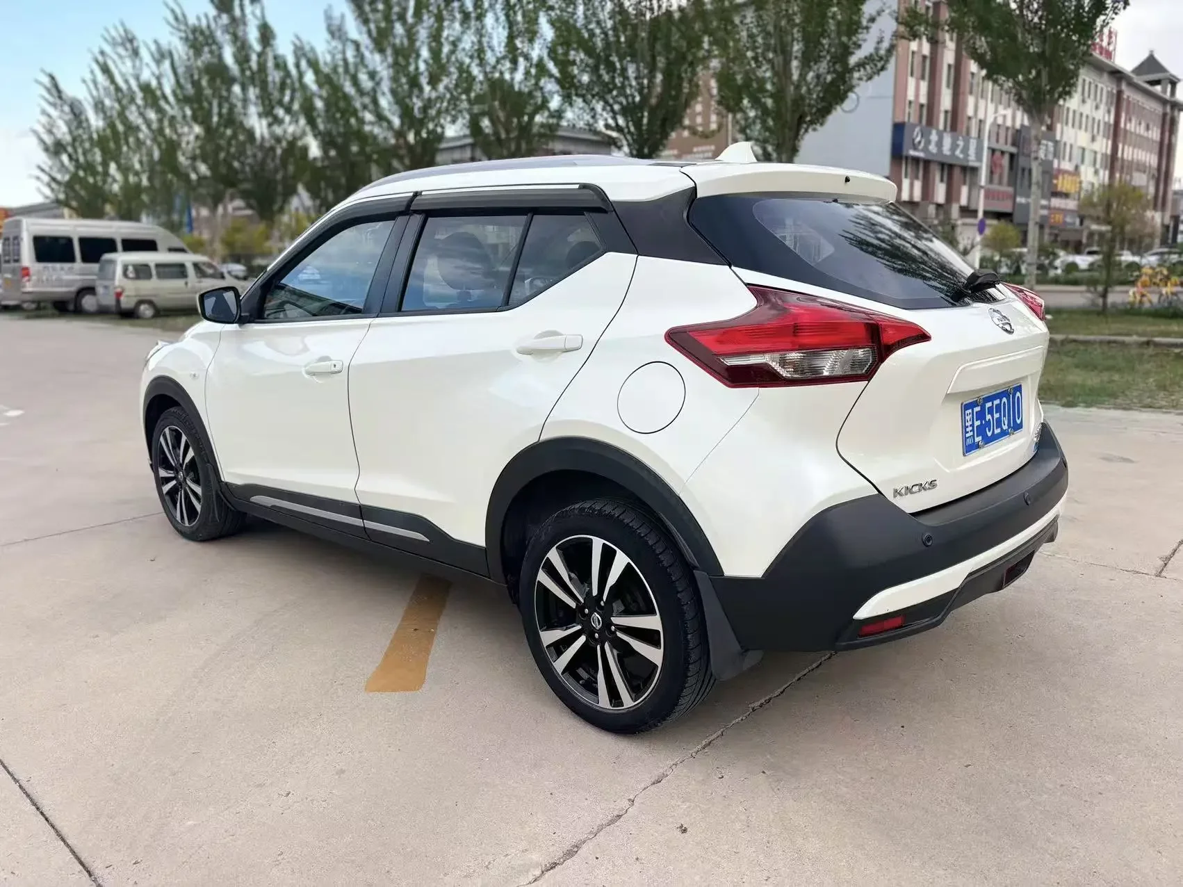 Nissan Jinke