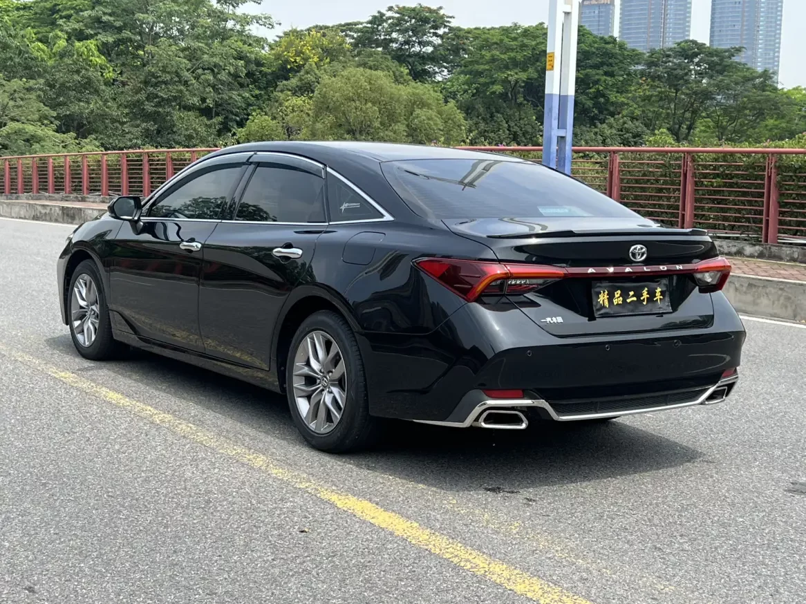 Toyota Avalon